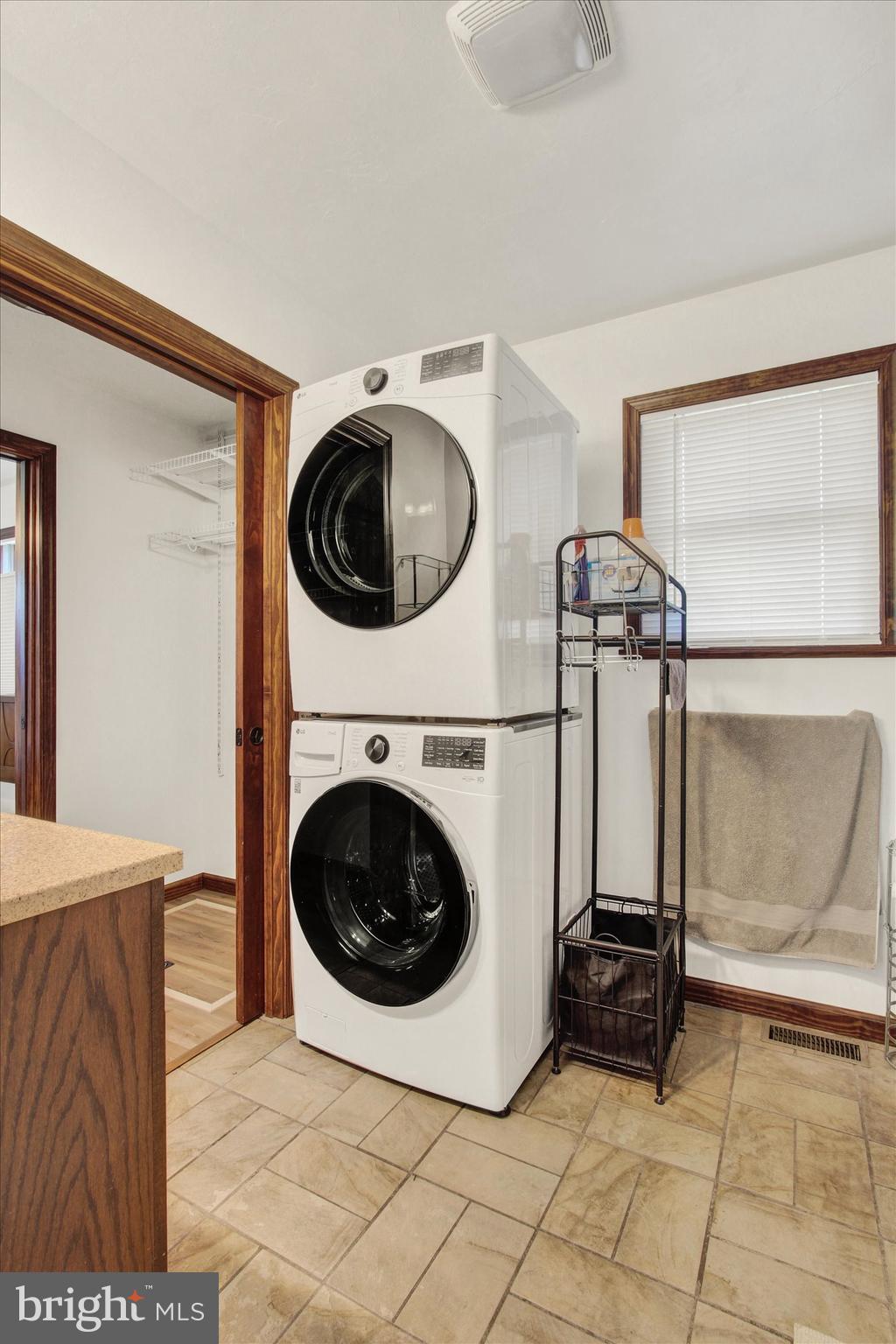 LAKE MEADE - Residential