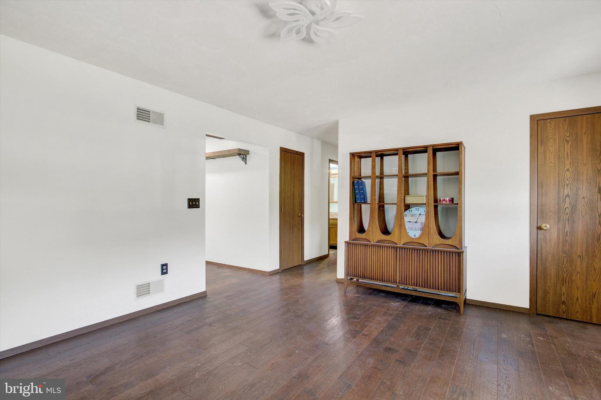 LAKE MEADE - Residential