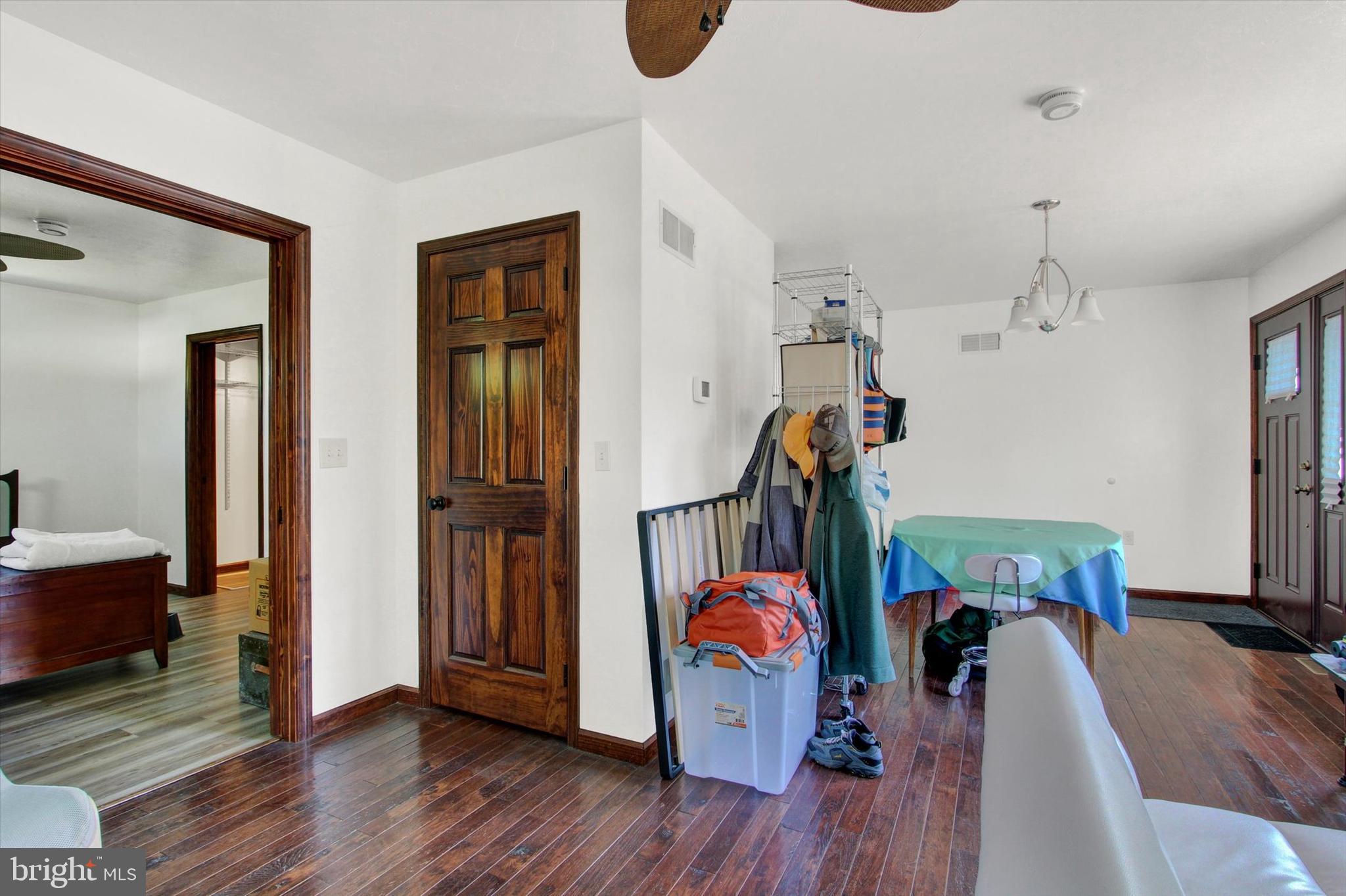 LAKE MEADE - Residential