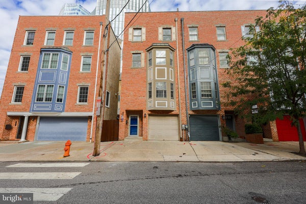 628 S 27TH ST, PHILADELPHIA, PA 19146 - Image d09a1abf61cb4cecdb666b9f996cff26/3276945906