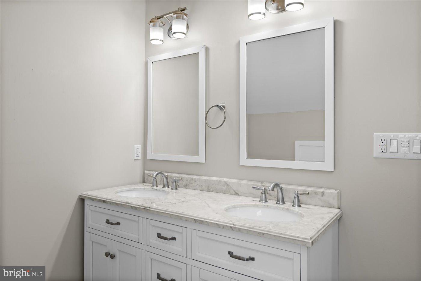 WOODLAWN - Residential