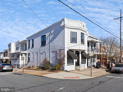 MLS: DENC2077634