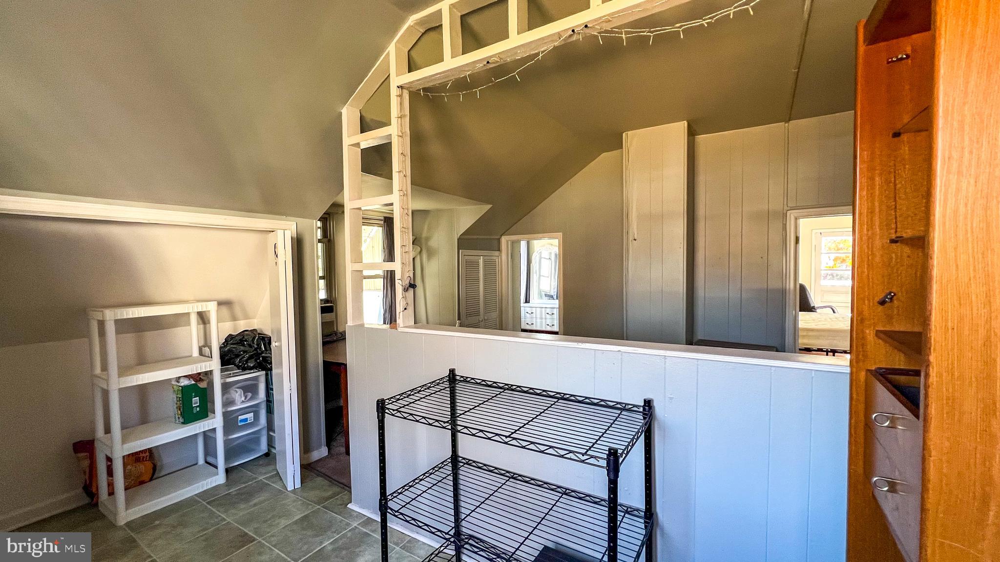 RIVERDALE PARK - Residential