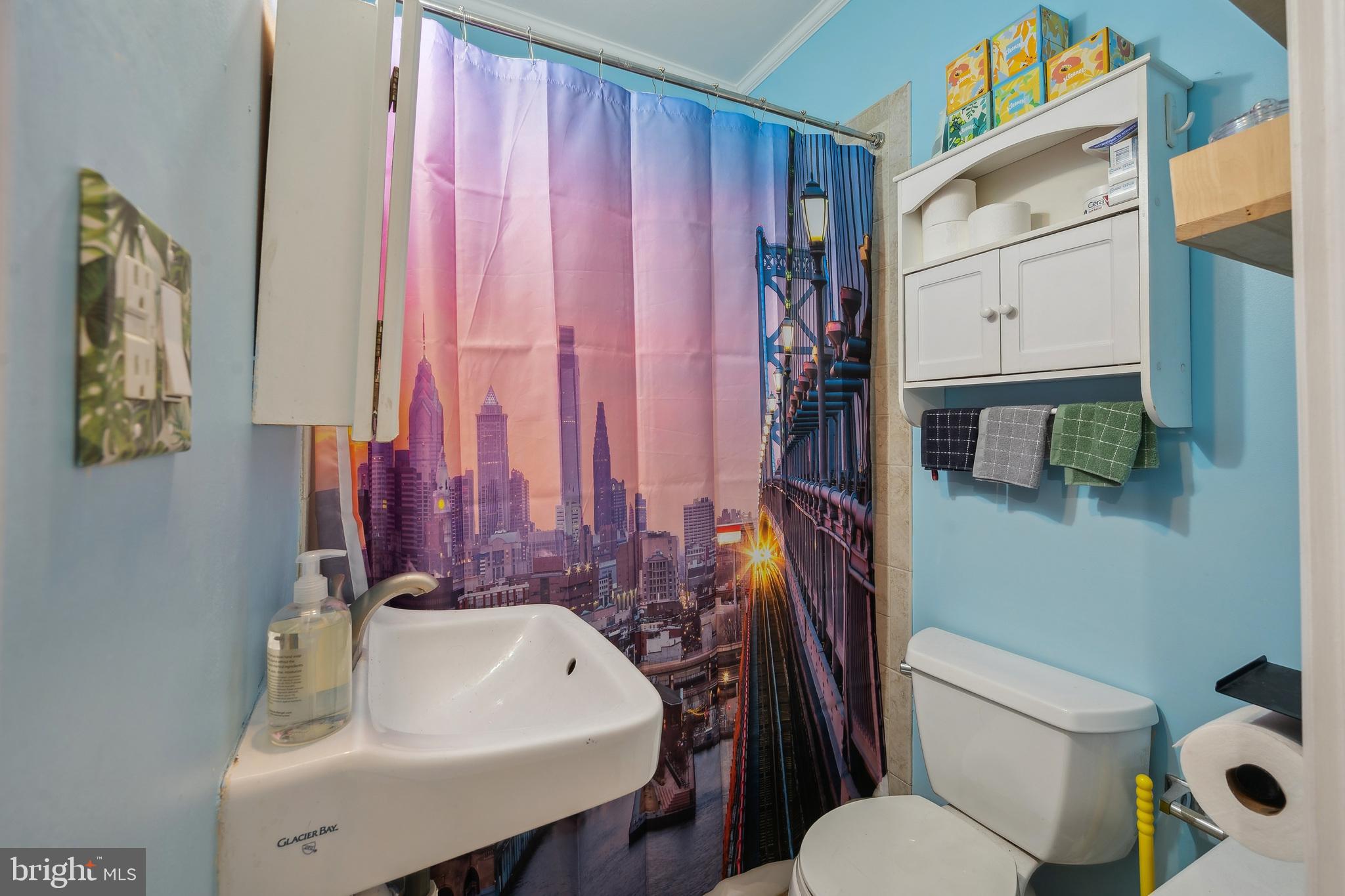 UNIVERSITY CITY - Residential Income