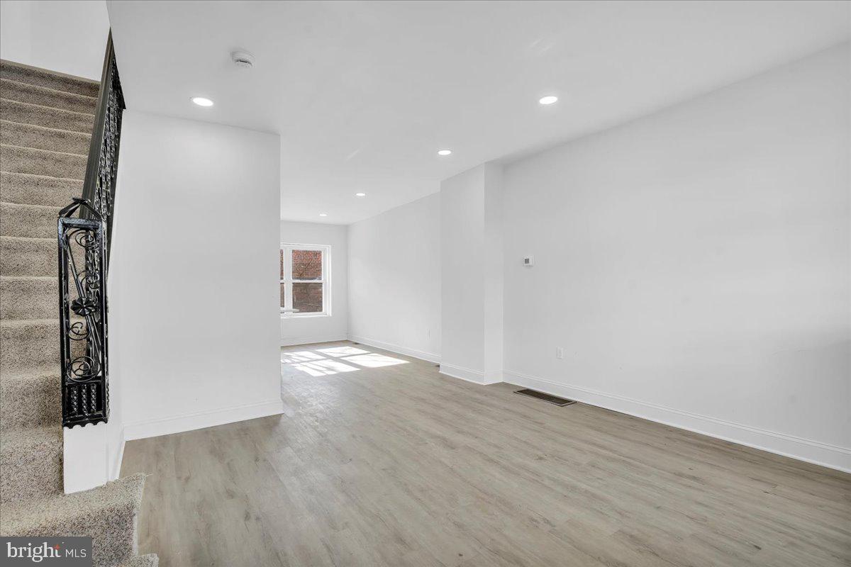 COBBS CREEK - Residential