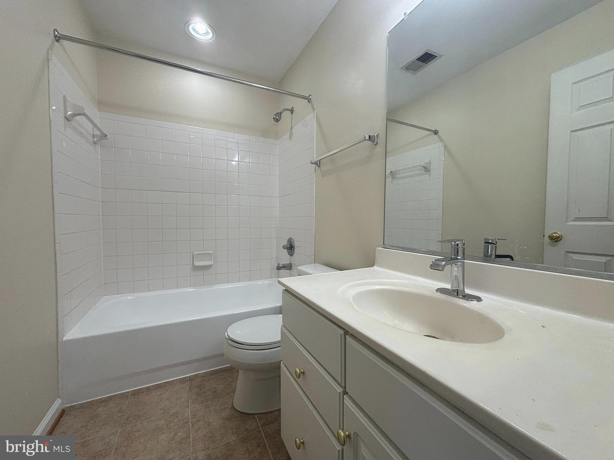 MCNAIR FARMS - Residential Lease