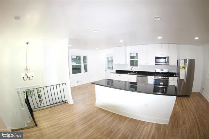 FAIRFIELD KNOLLS - Residential