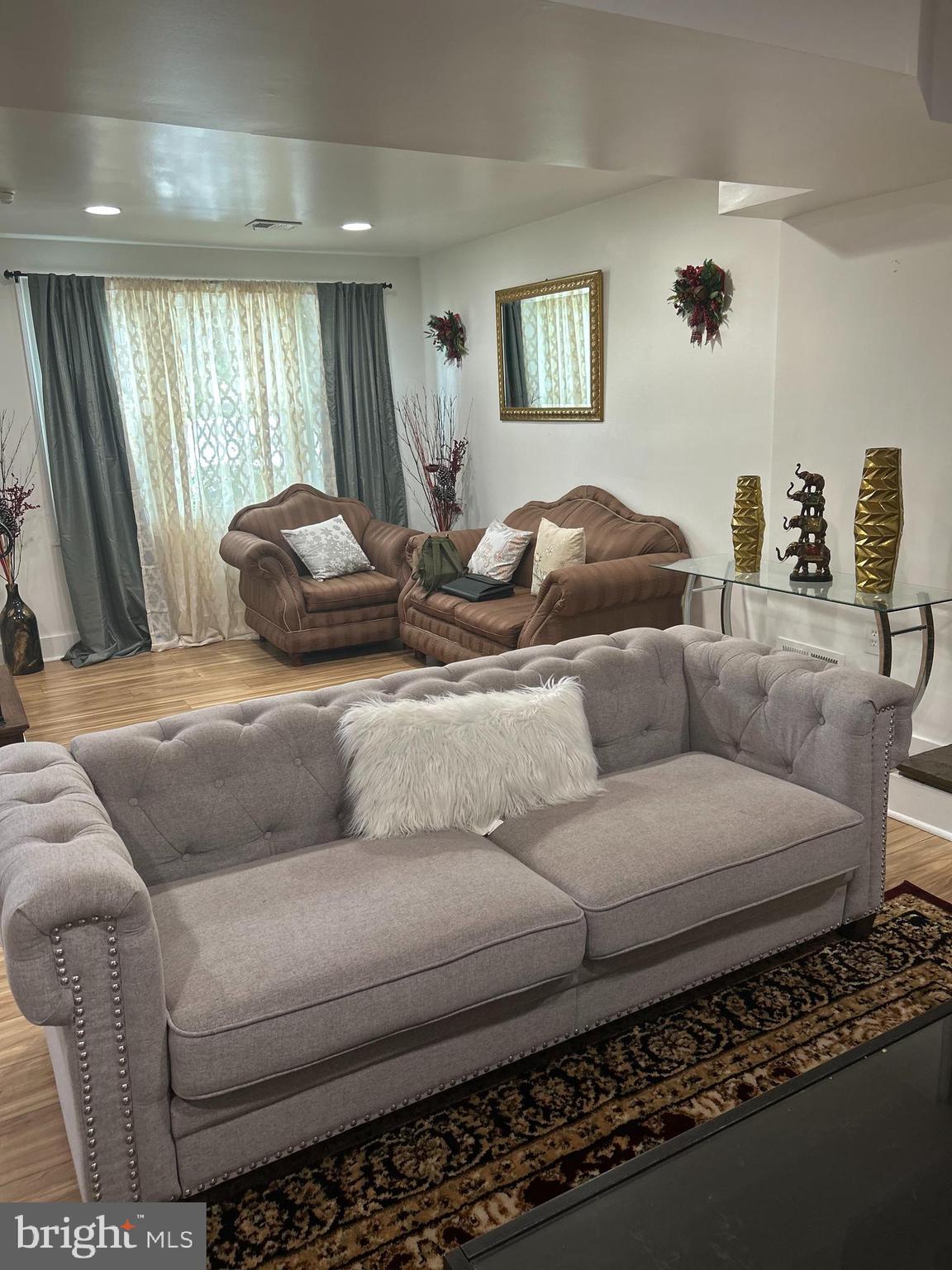 FAIRFIELD KNOLLS - Residential