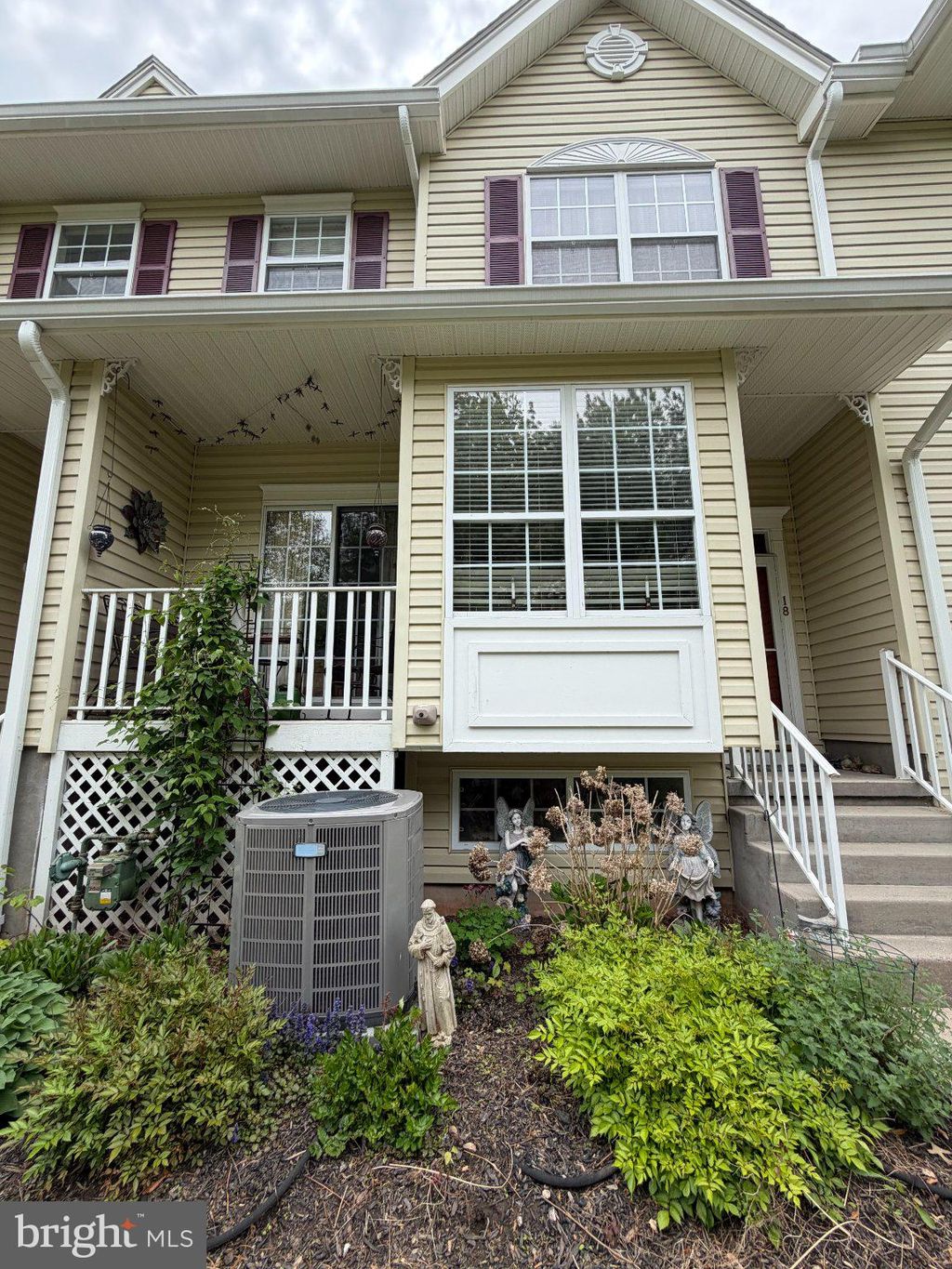 Photo of 18 Kentworth Court, FLEMINGTON, NJ 08822 (MLS # NJHT2004952)