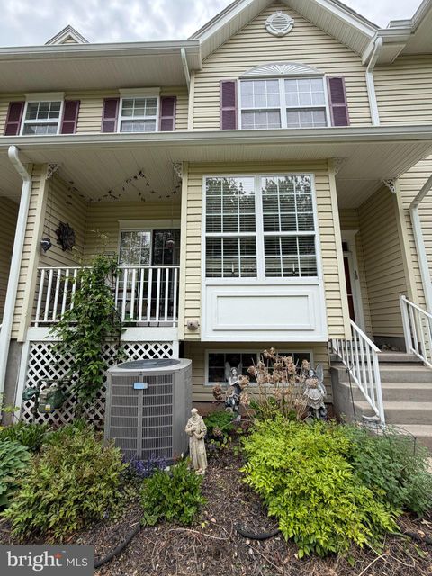 18 KENTWORTH COURT FLEMINGTON NJ 08822