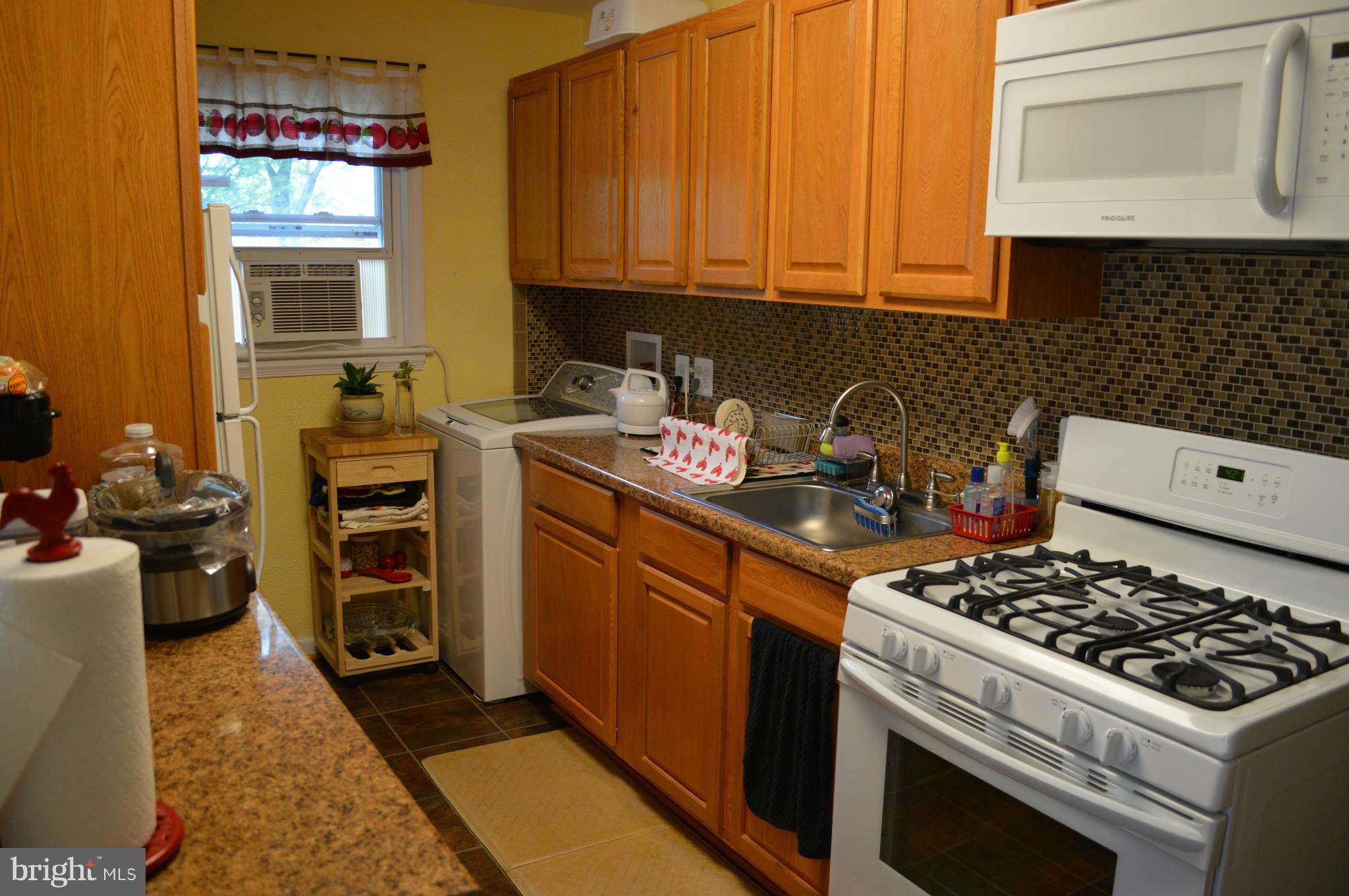 SHIRLEY PARK - Residential