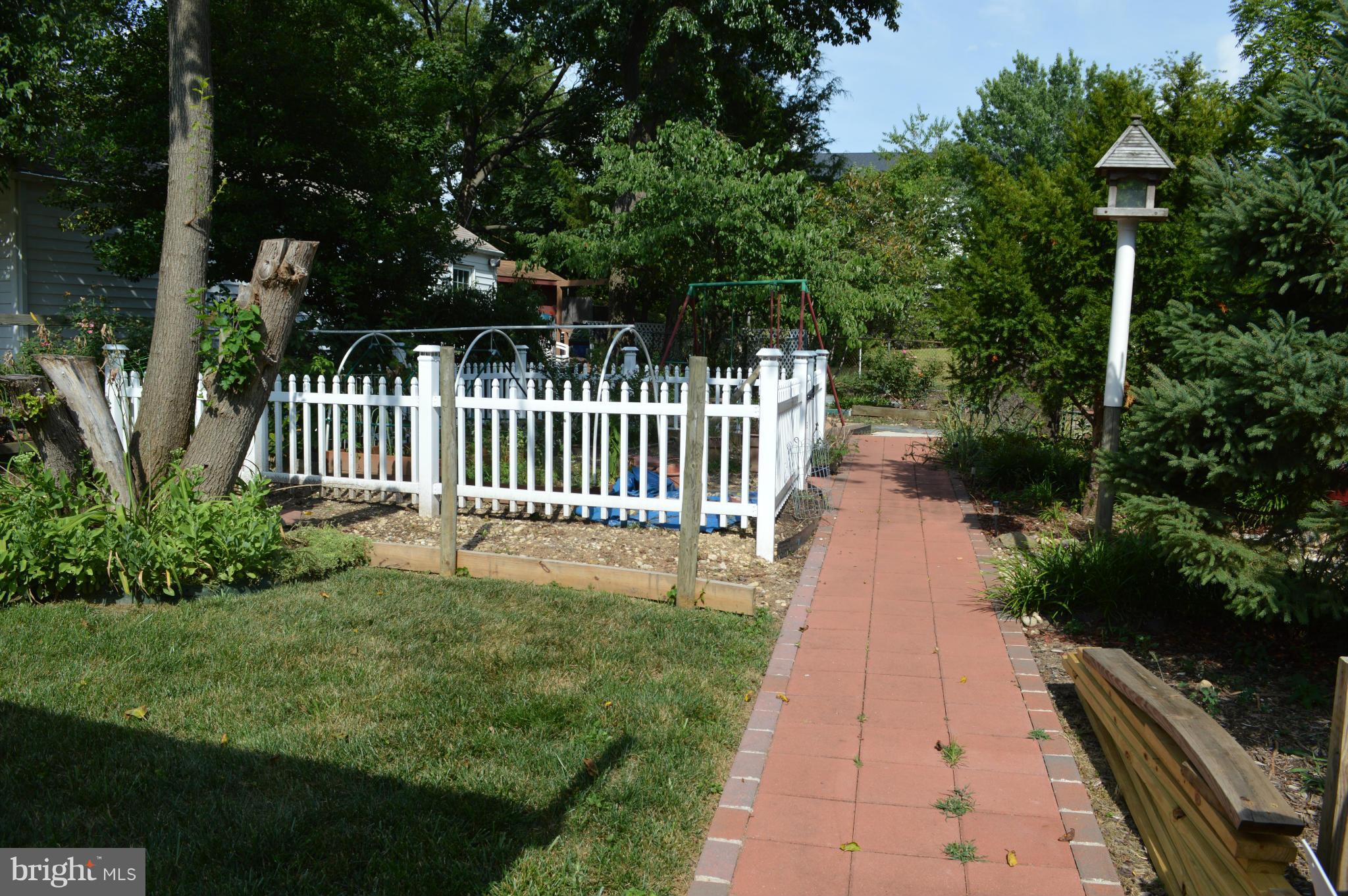 SHIRLEY PARK - Residential