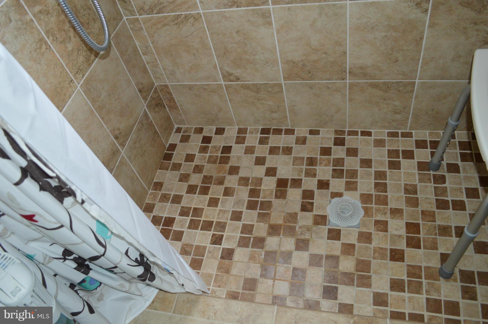 SHIRLEY PARK - Residential