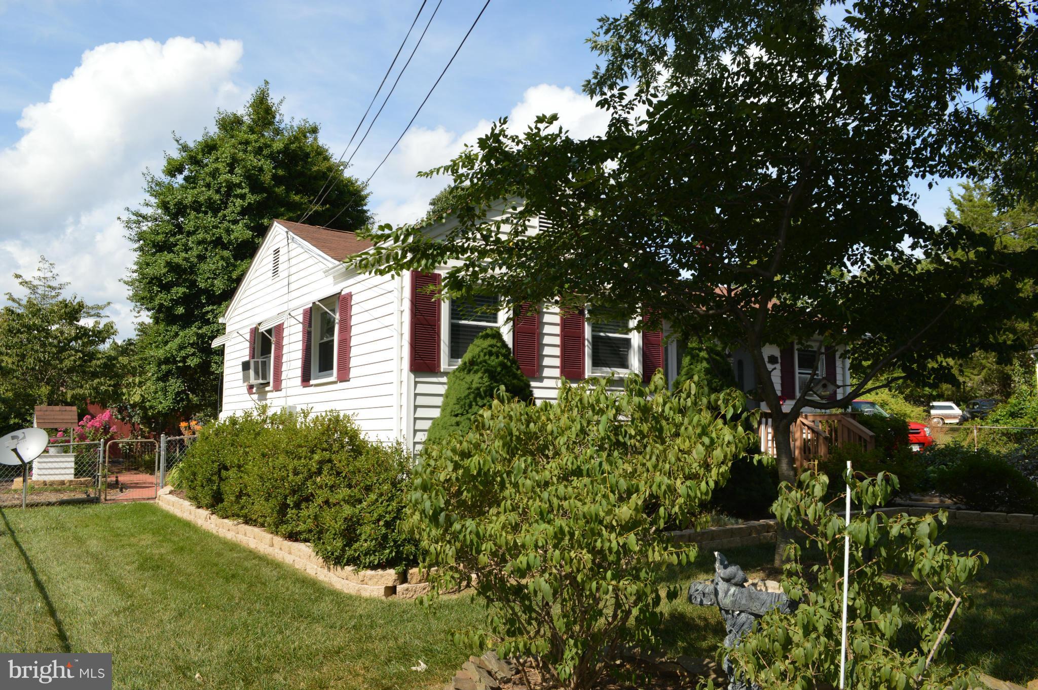 SHIRLEY PARK - Residential