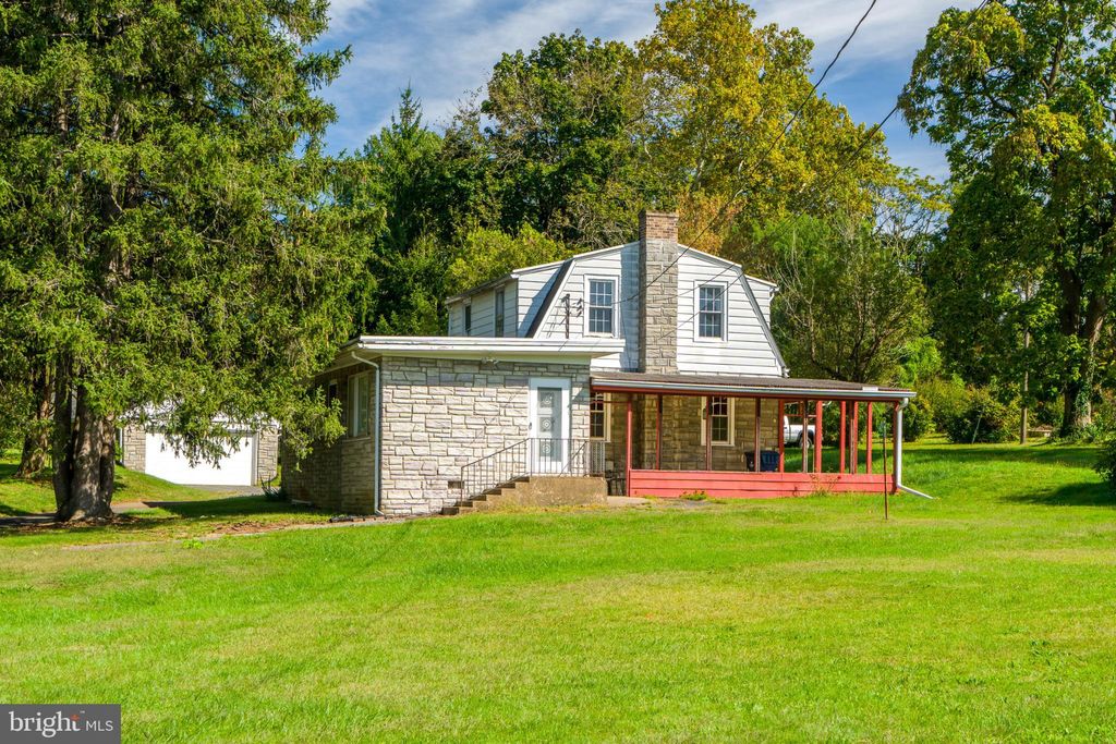 Photo of 129 S Eastland Drive, LANCASTER, PA 17602 (MLS # PALA2077534)