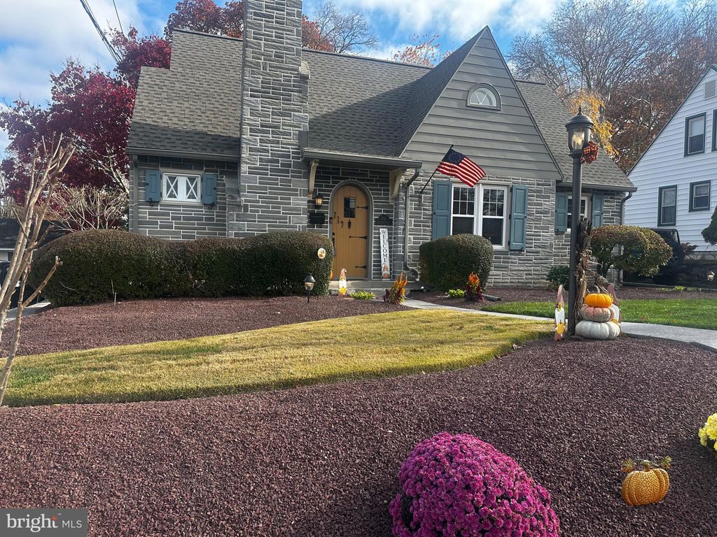 Photo of 719 S Spruce Street, ELIZABETHTOWN, PA 17022 (MLS # PALA2078200)