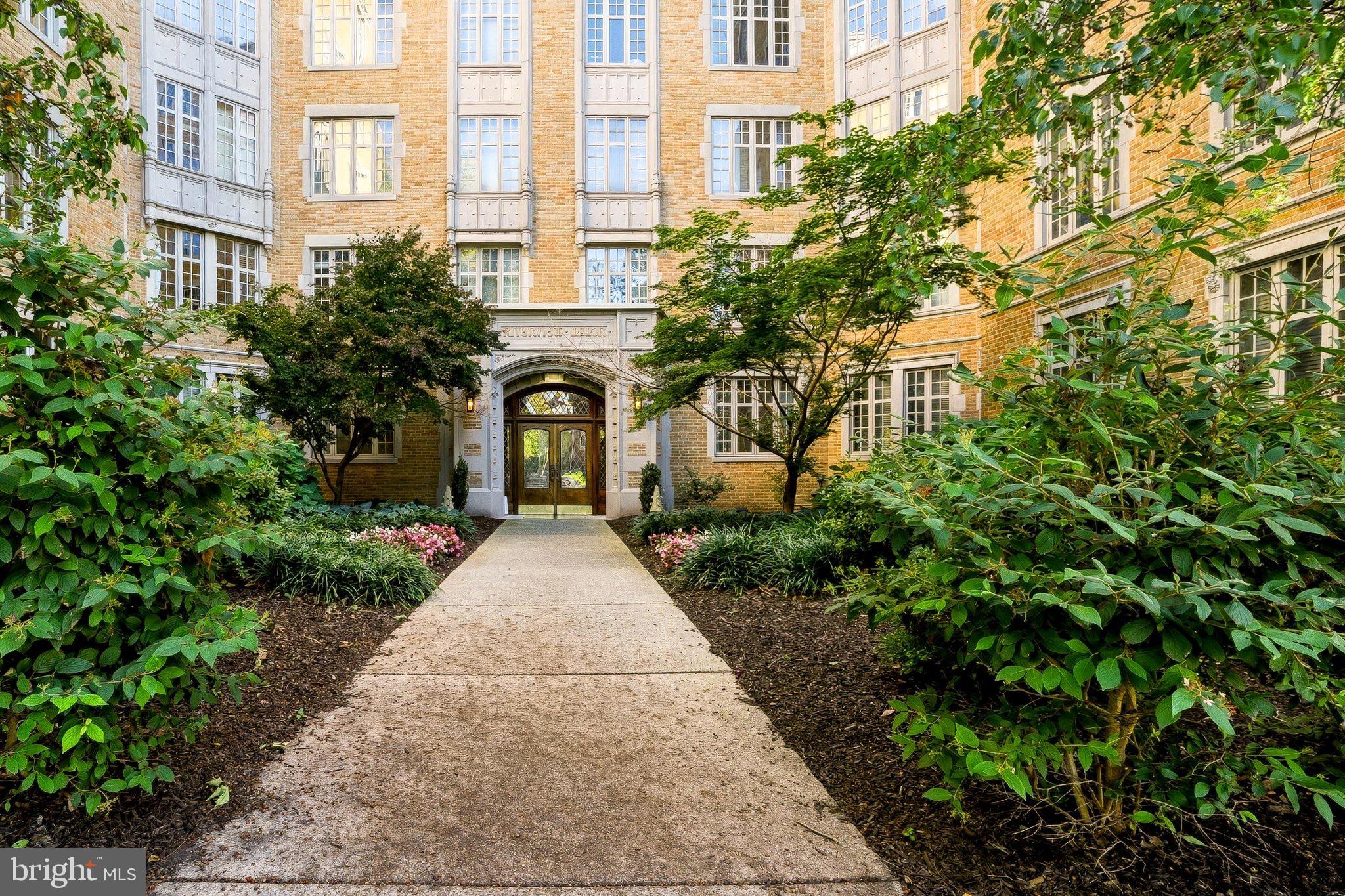 1525 N FRONT STREET 607