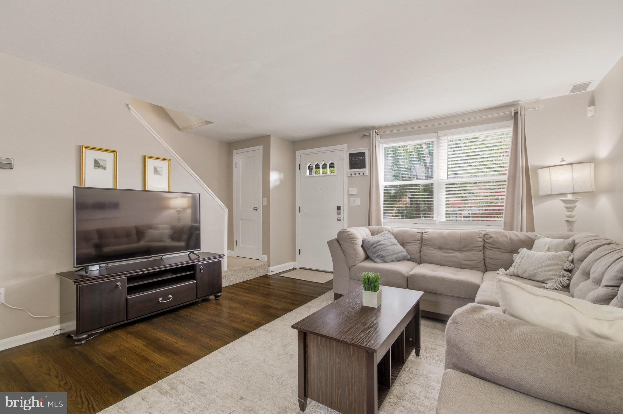 1712 RED OAK ROAD