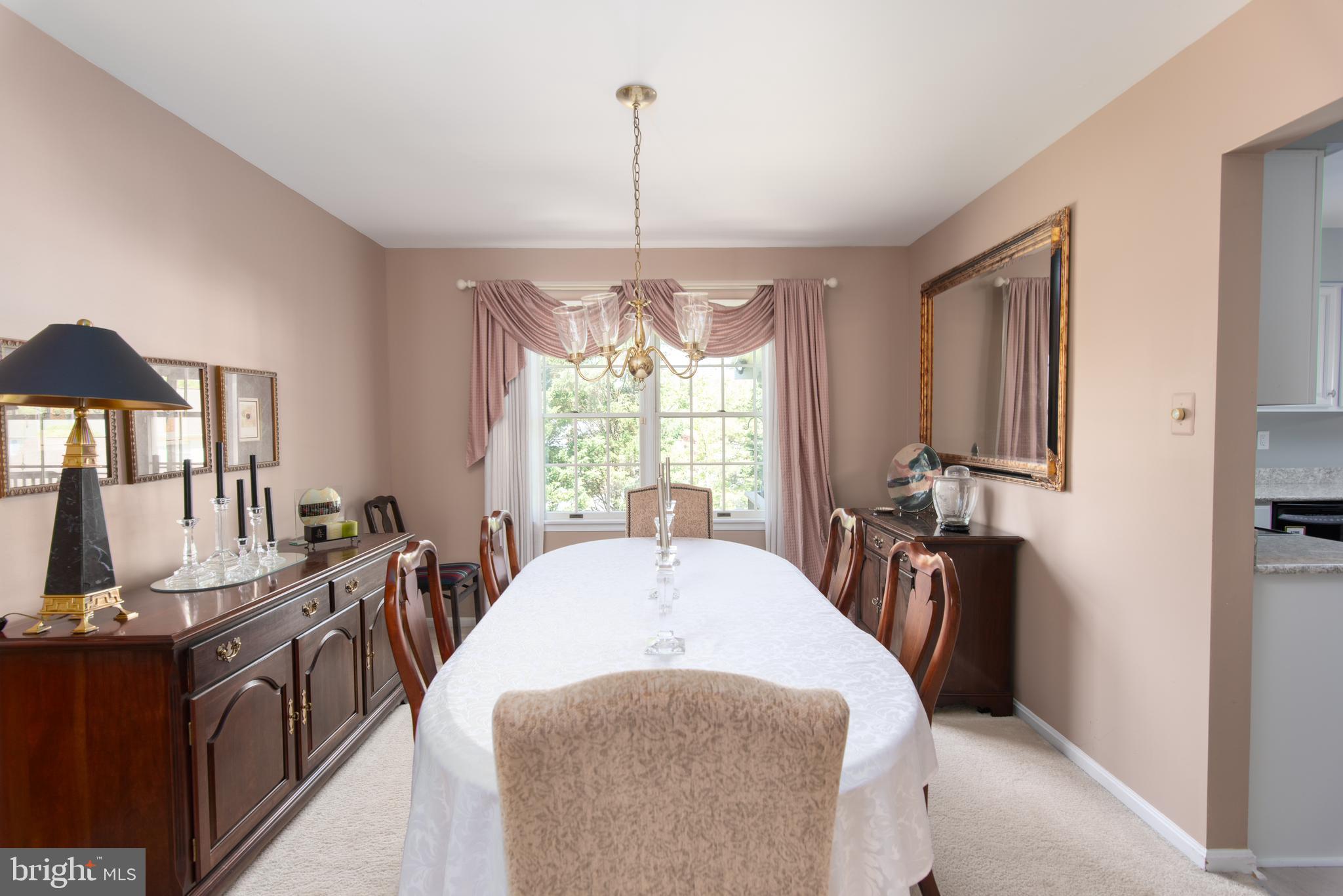 CONSTANT FRIENDSHIP - Residential