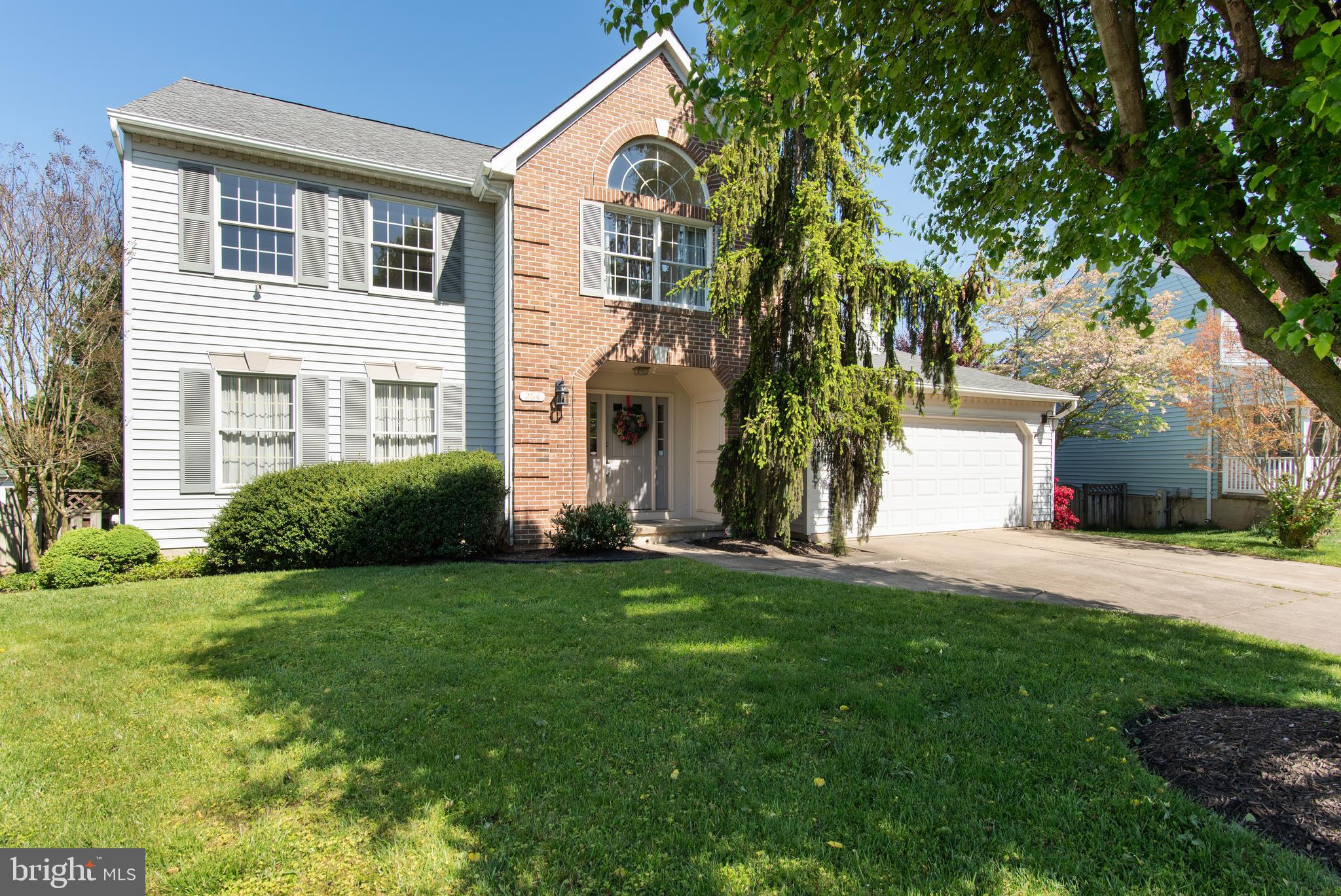 CONSTANT FRIENDSHIP - Residential