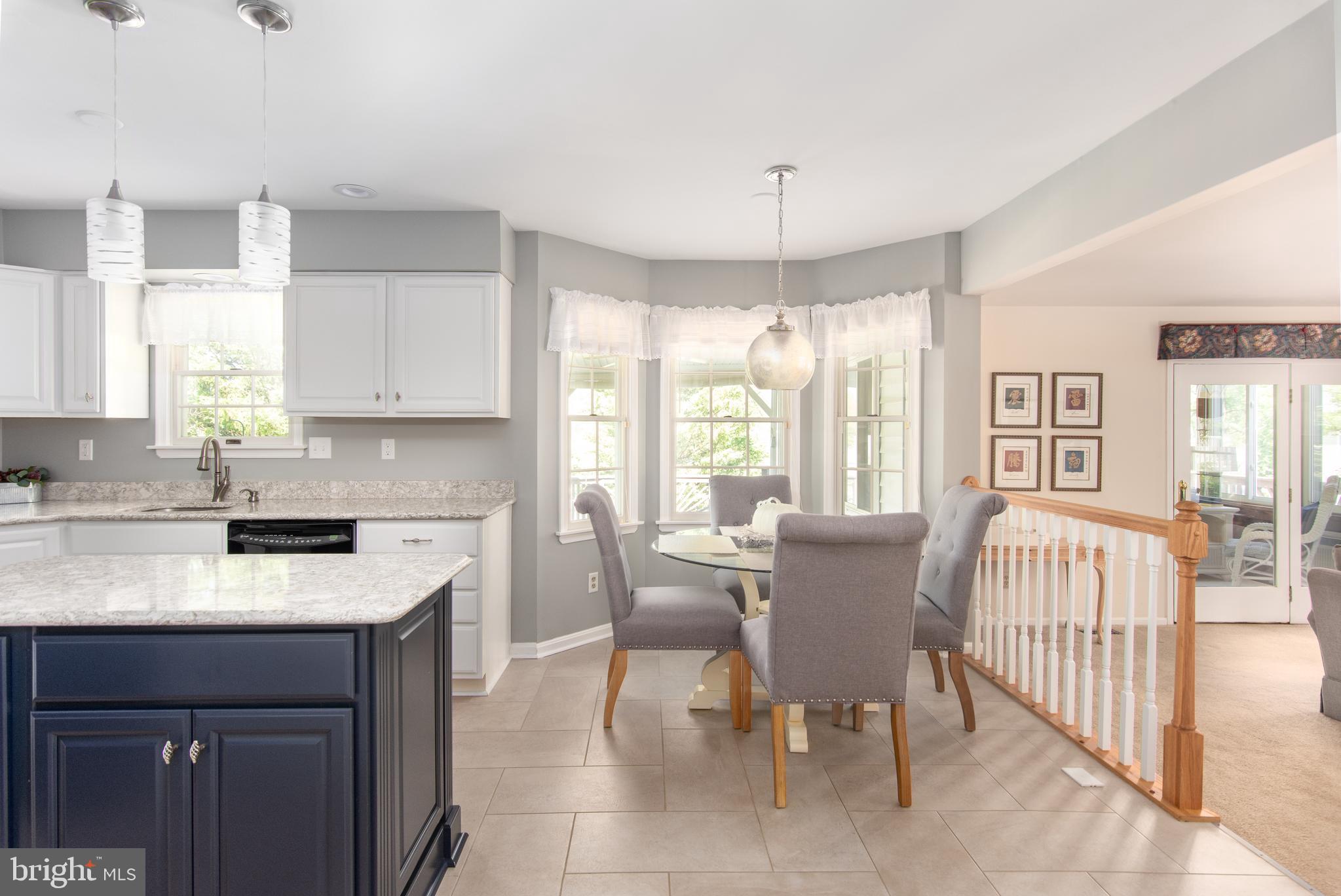 CONSTANT FRIENDSHIP - Residential