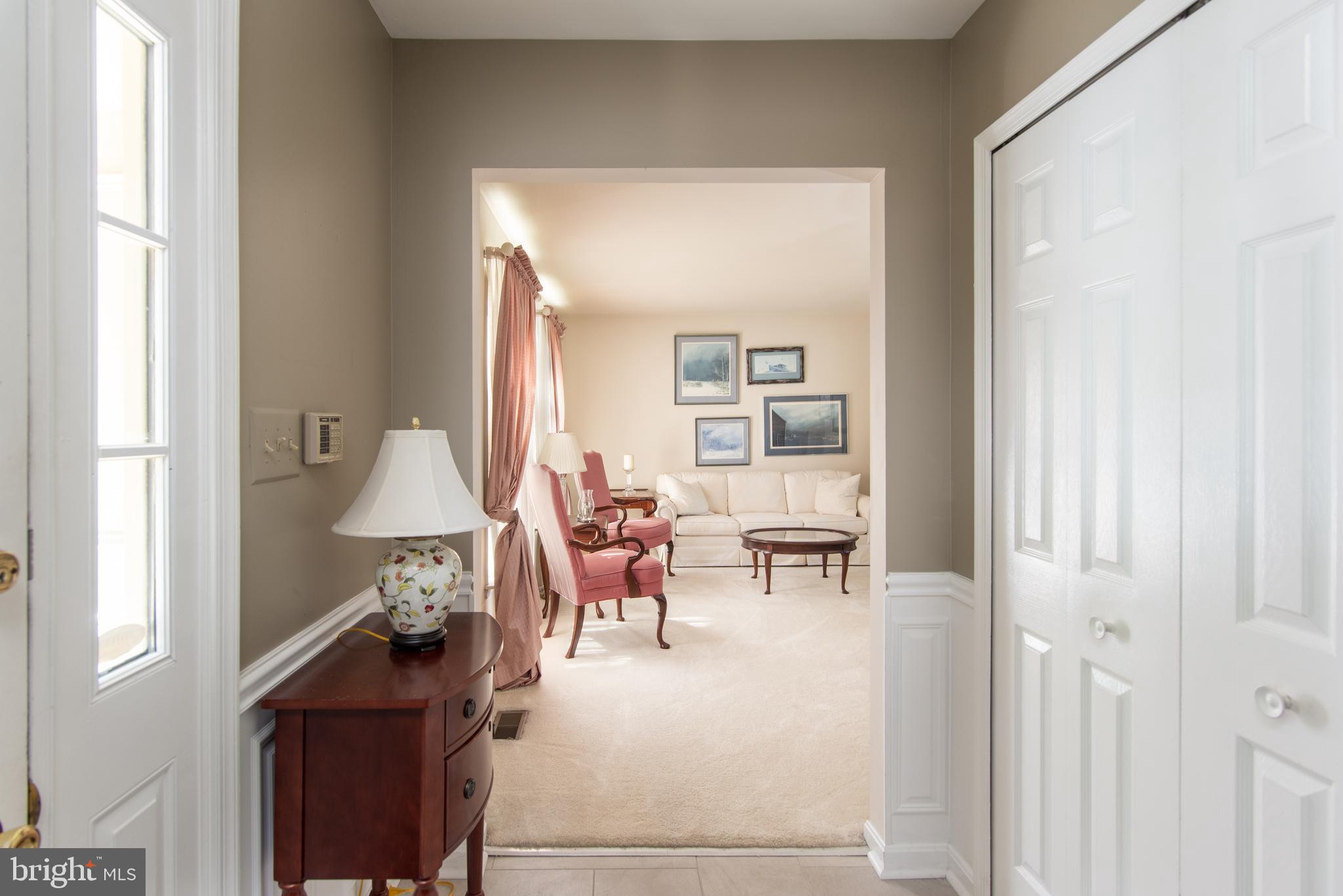 CONSTANT FRIENDSHIP - Residential