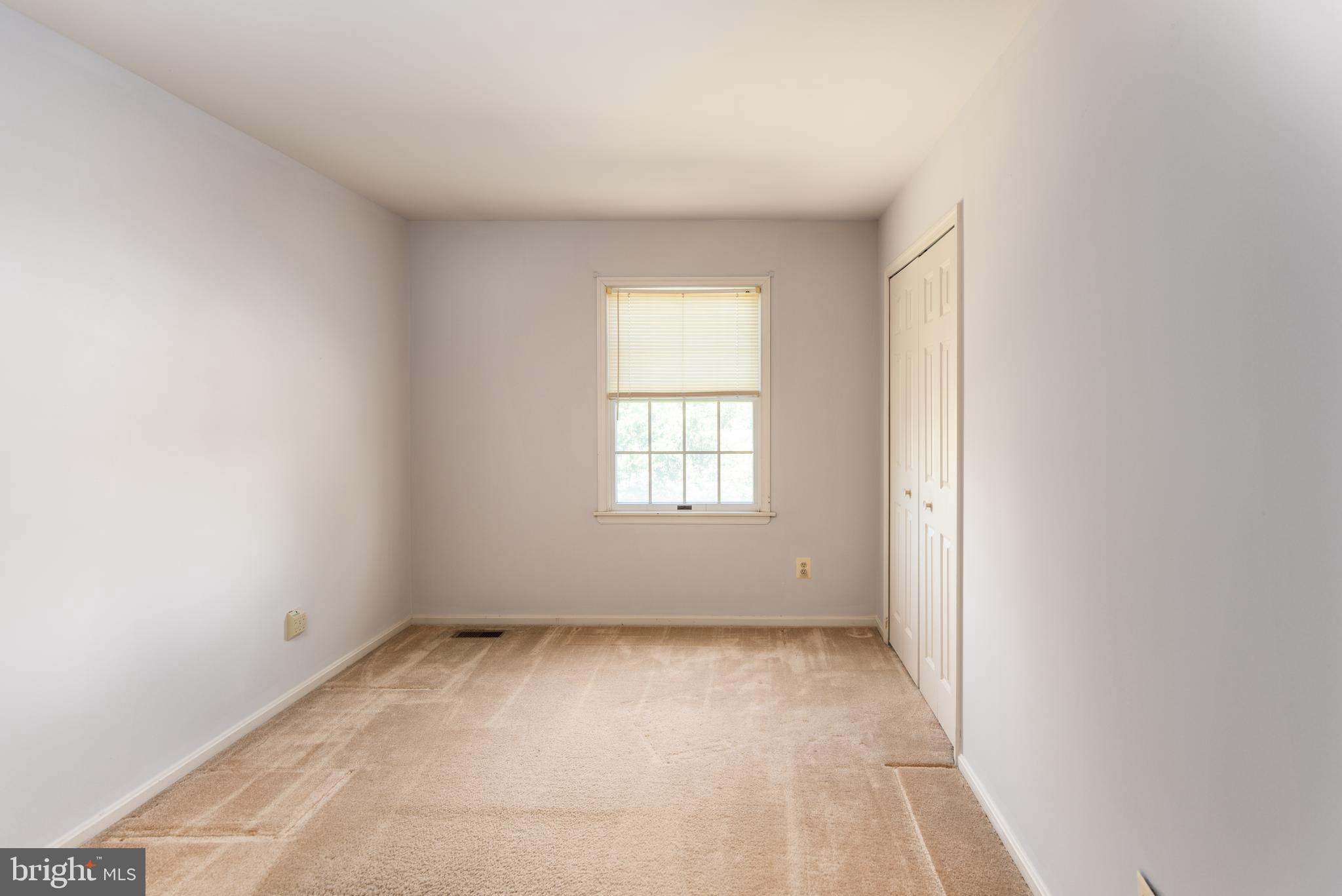 CONSTANT FRIENDSHIP - Residential