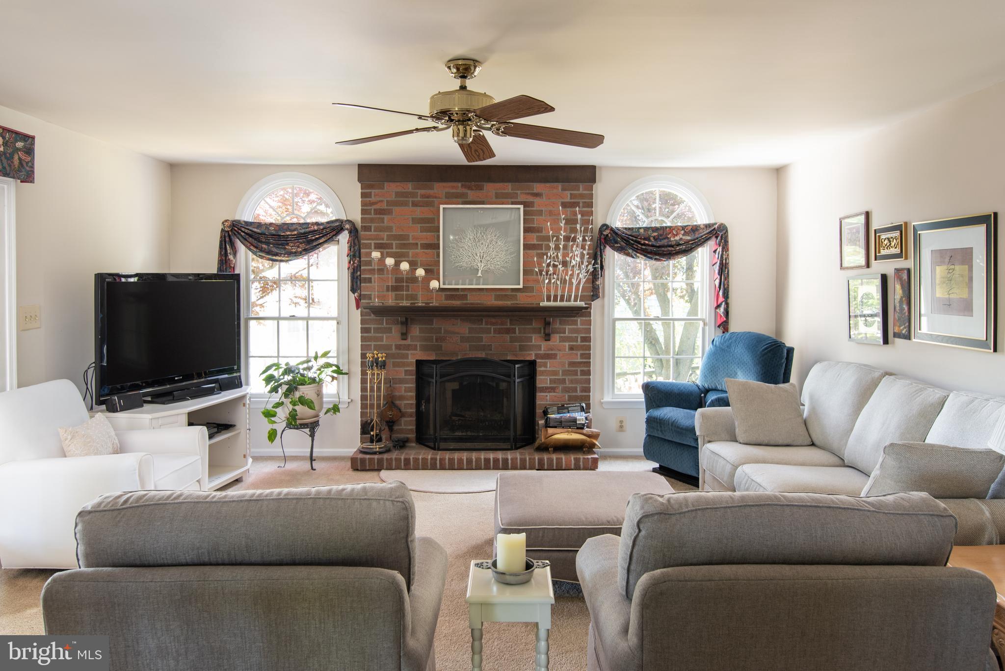 CONSTANT FRIENDSHIP - Residential