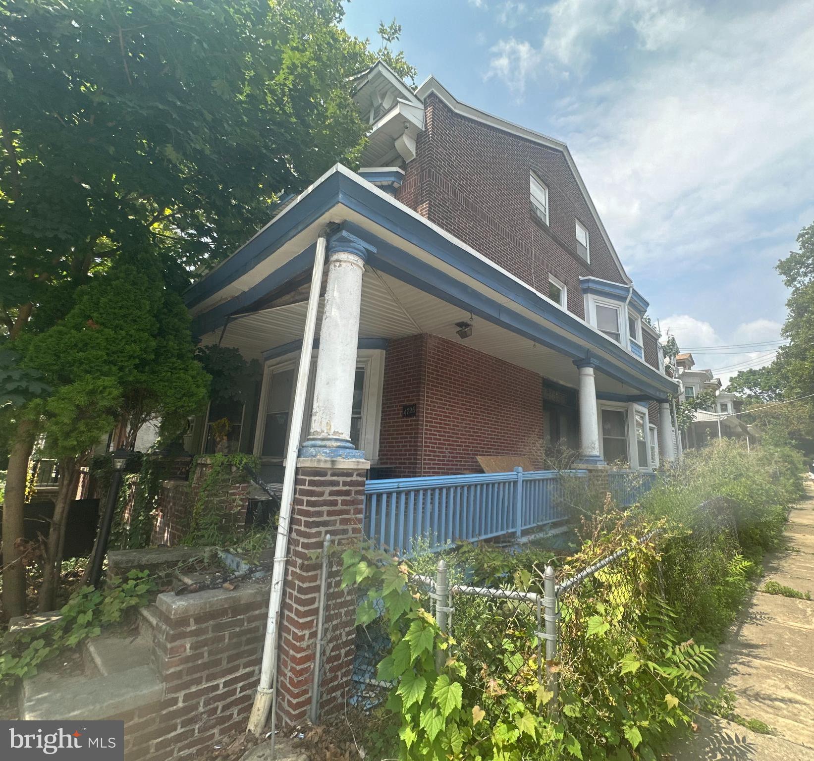 4726 OAKLAND STREET