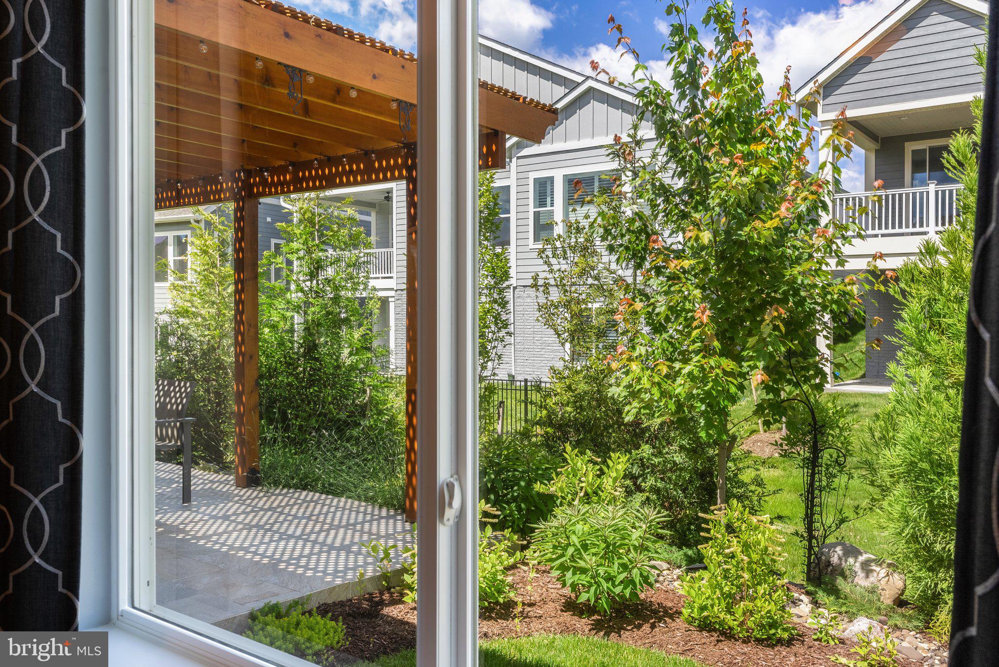 LAKE FREDERICK - Residential