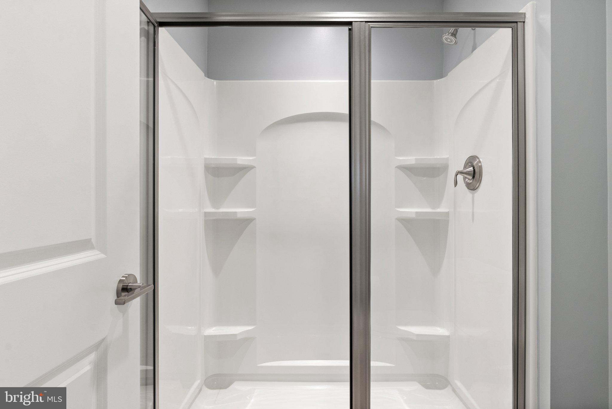 LAKE FREDERICK - Residential