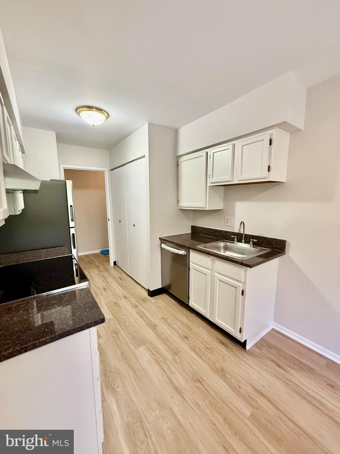 300 CAMPBELL CIRCLE F-7