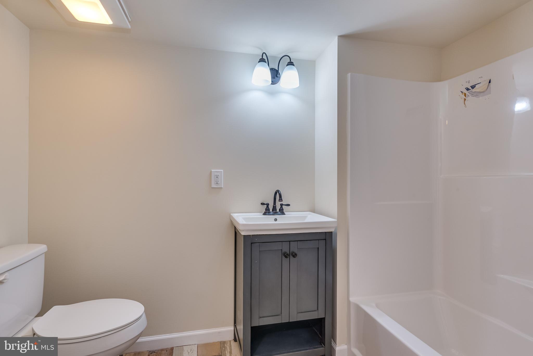 COUNTY GREEN - Residential