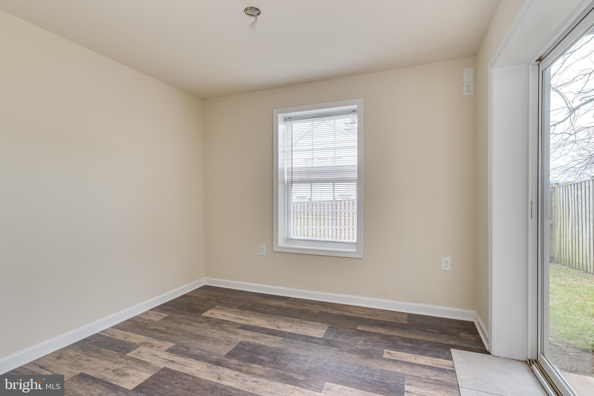 COUNTY GREEN - Residential