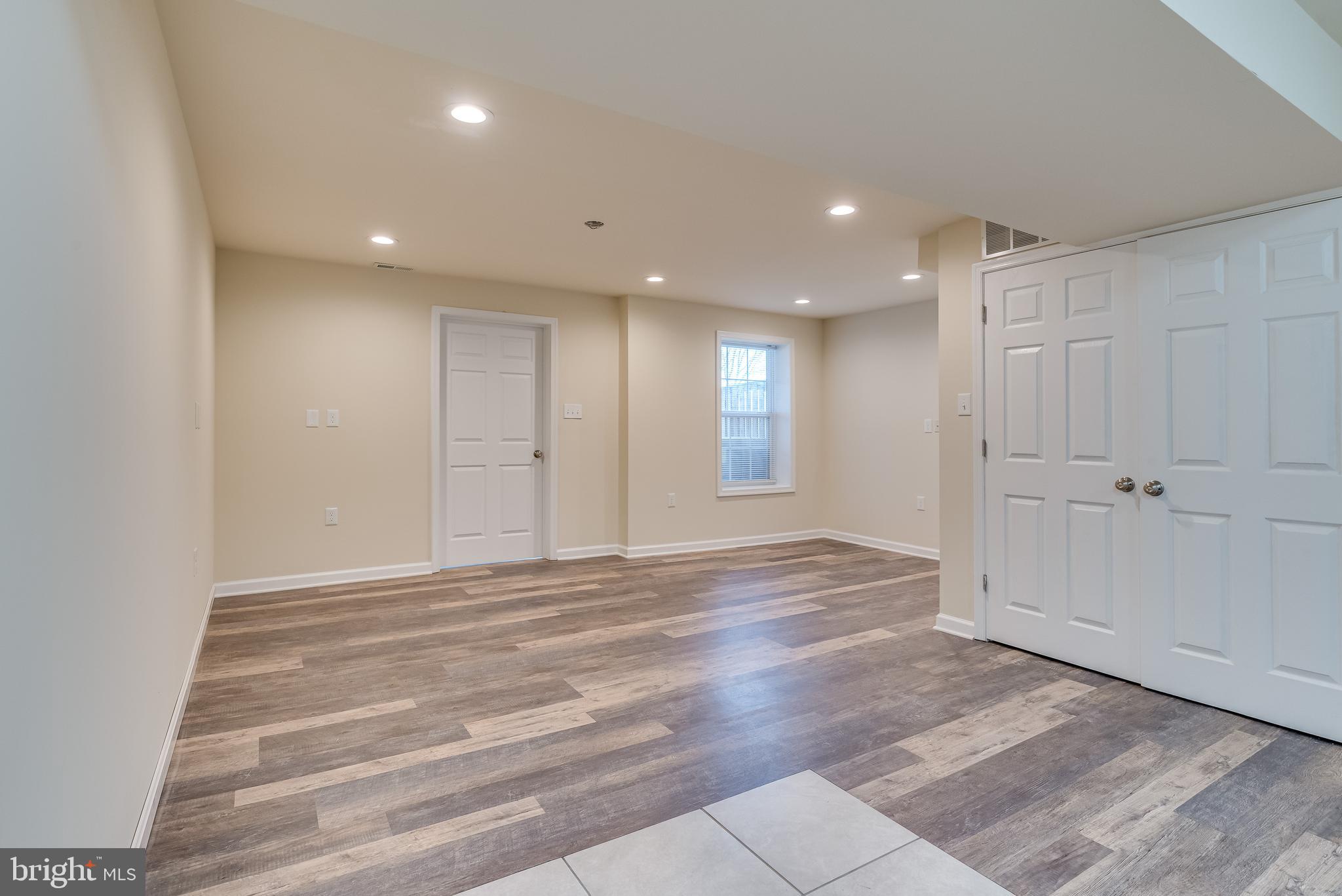 COUNTY GREEN - Residential