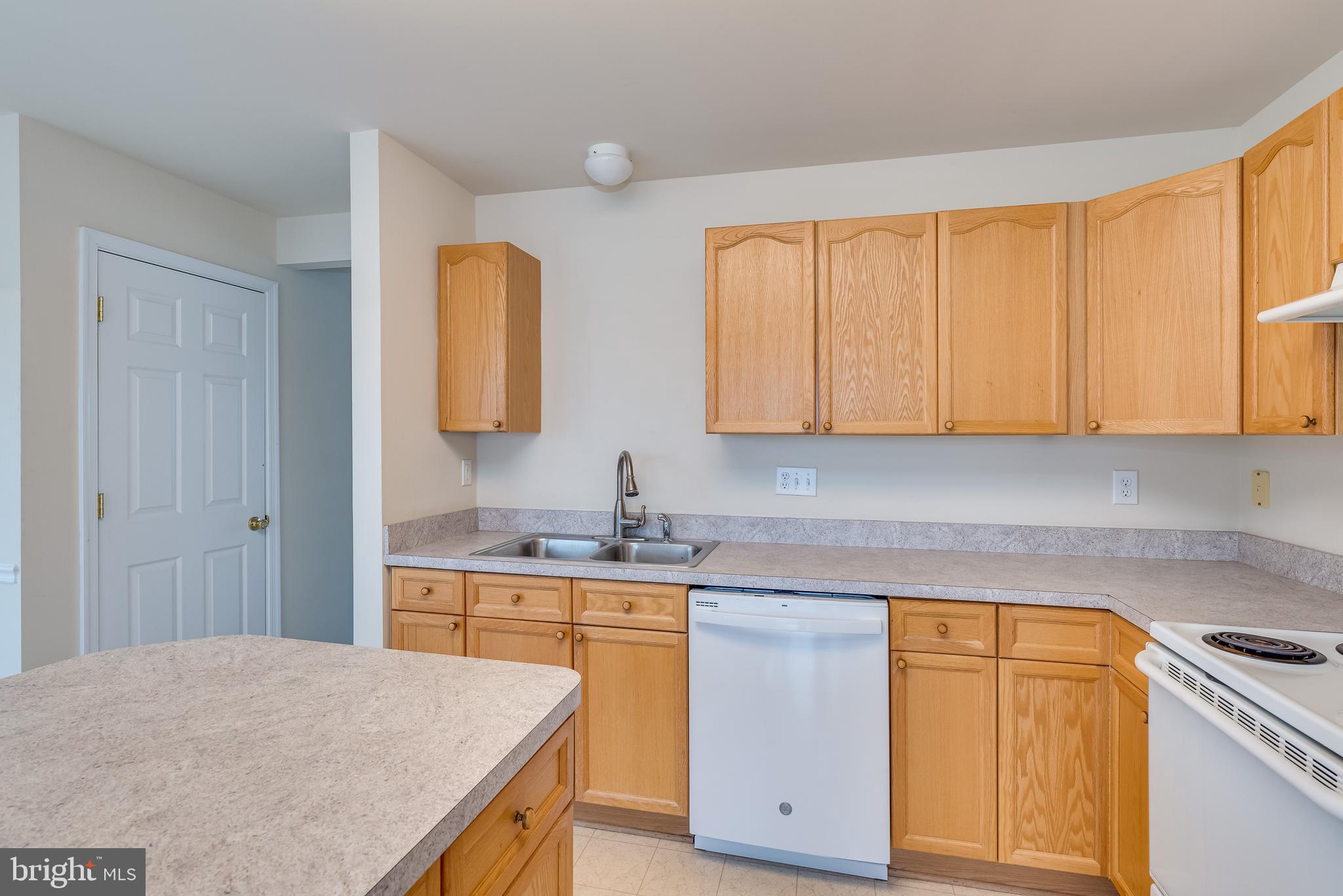 COUNTY GREEN - Residential