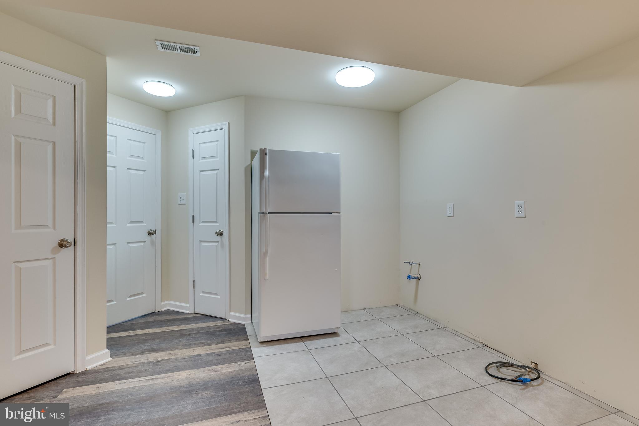 COUNTY GREEN - Residential