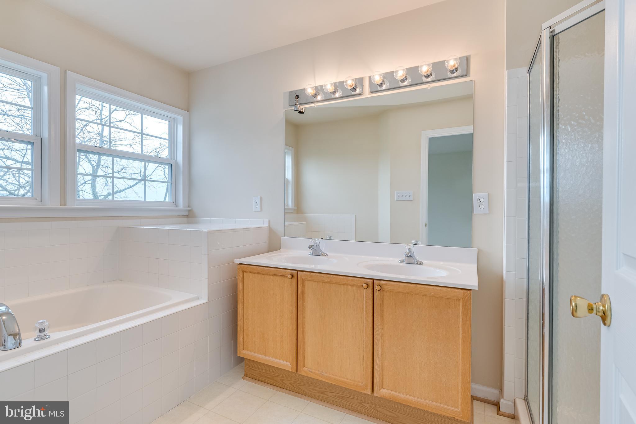 COUNTY GREEN - Residential