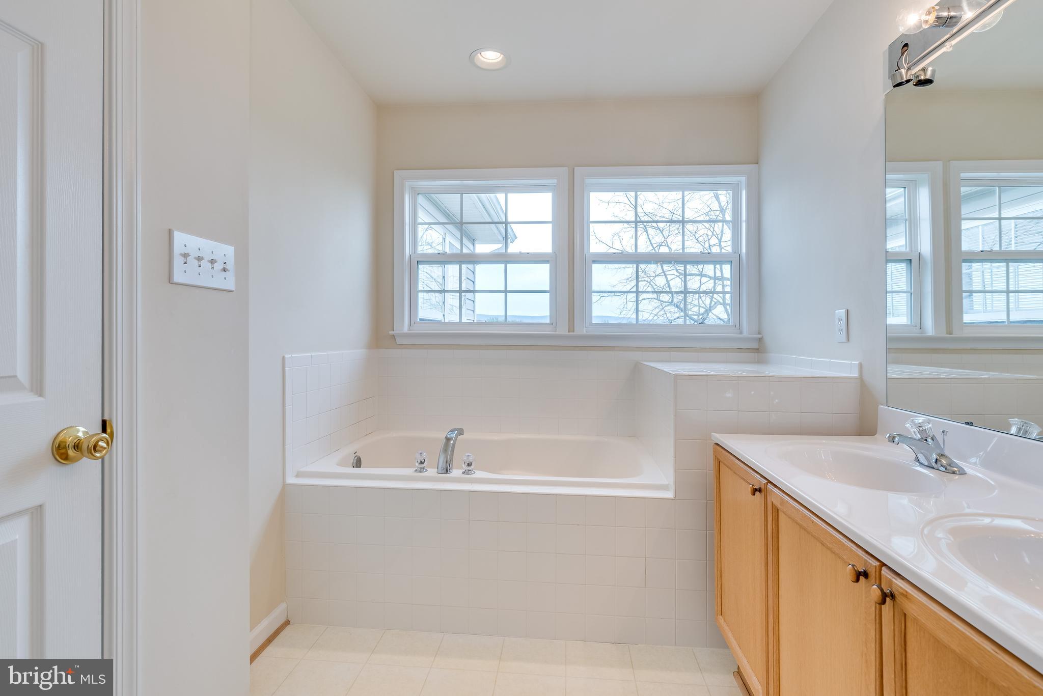 COUNTY GREEN - Residential