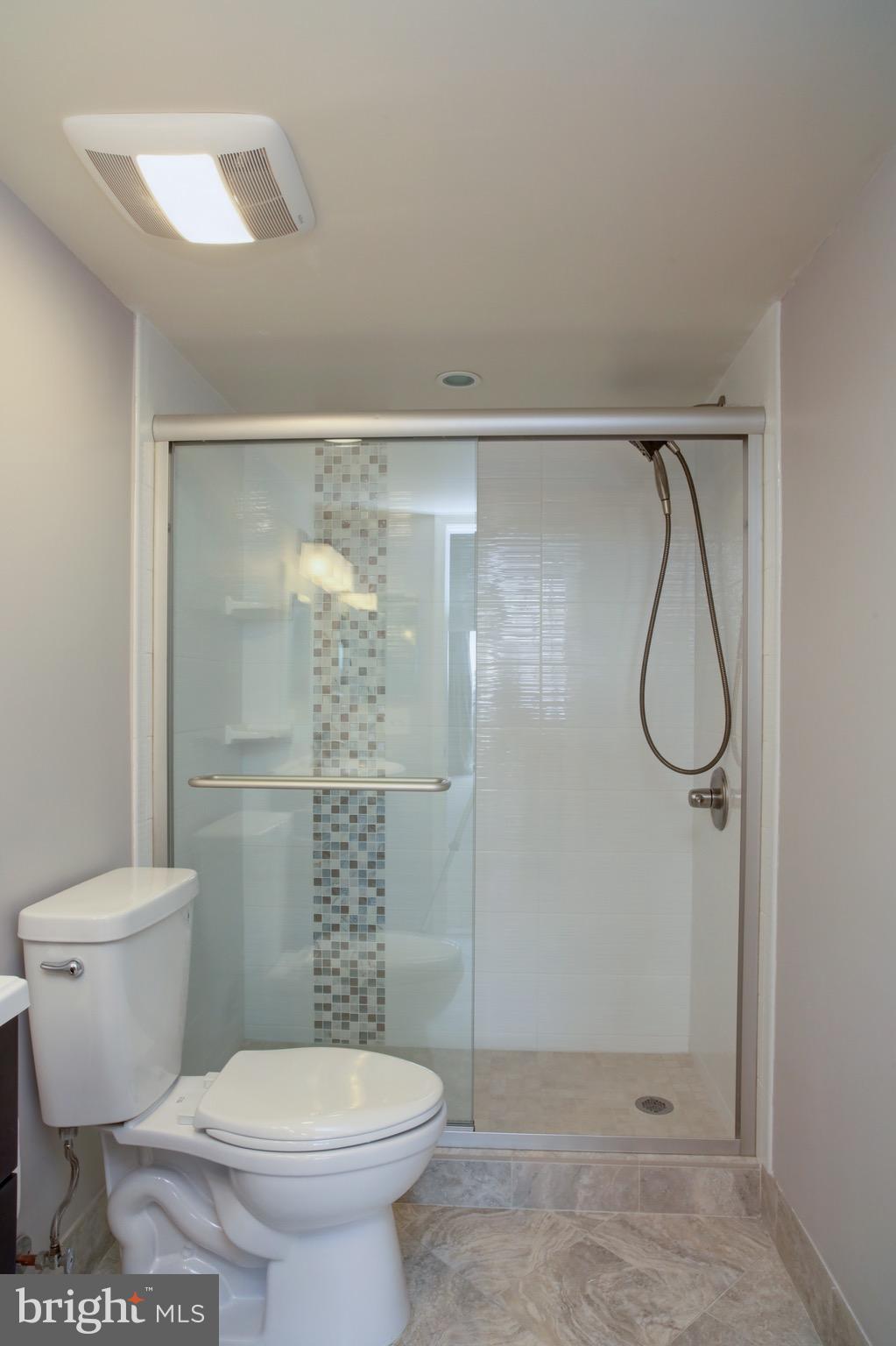 REGENCY AT MCLEAN - Residential Lease