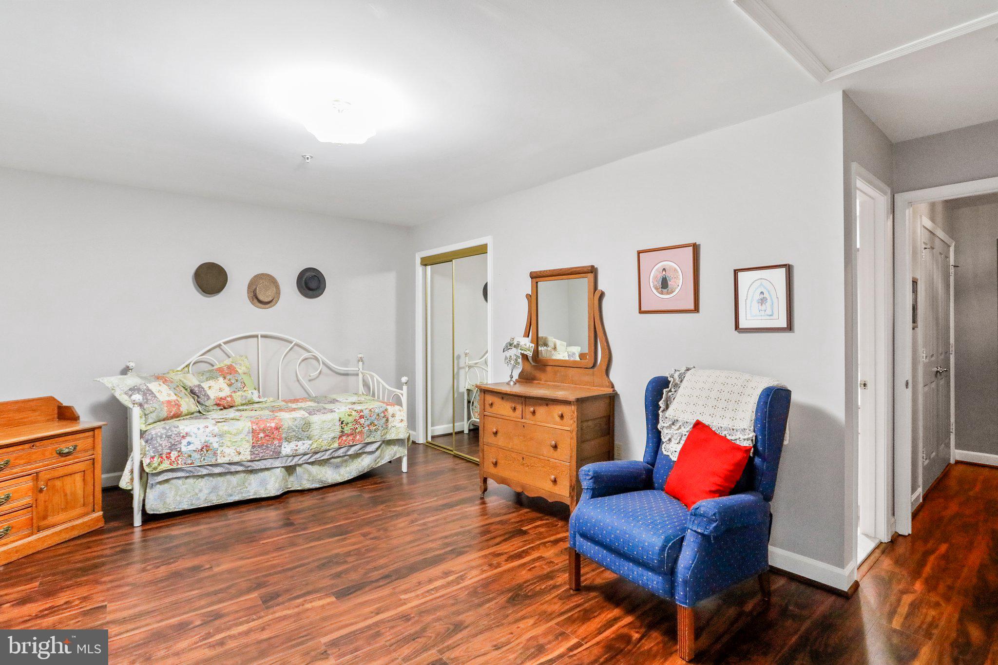 WORMANS MILL - Residential