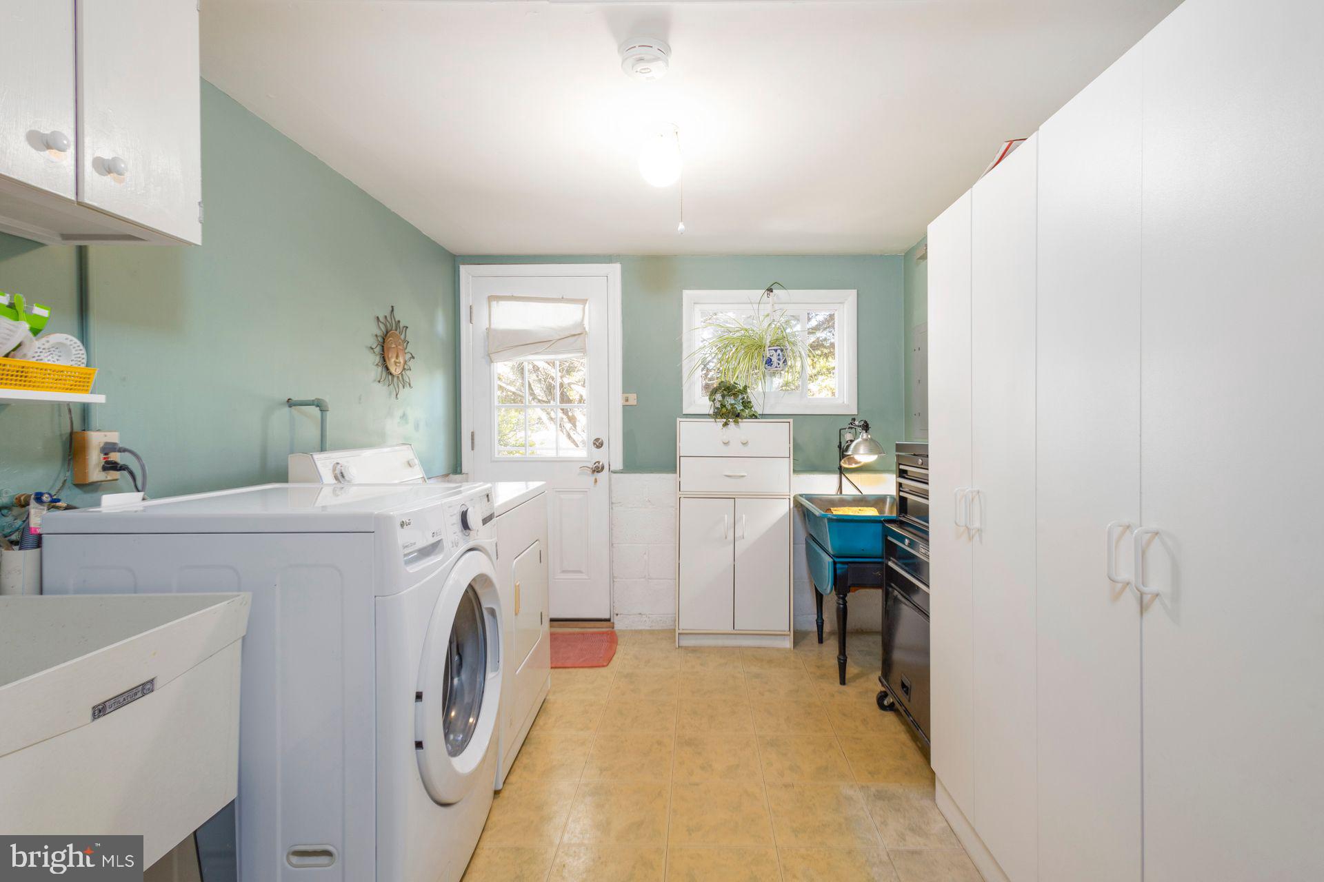 NORTH HILLS - Residential