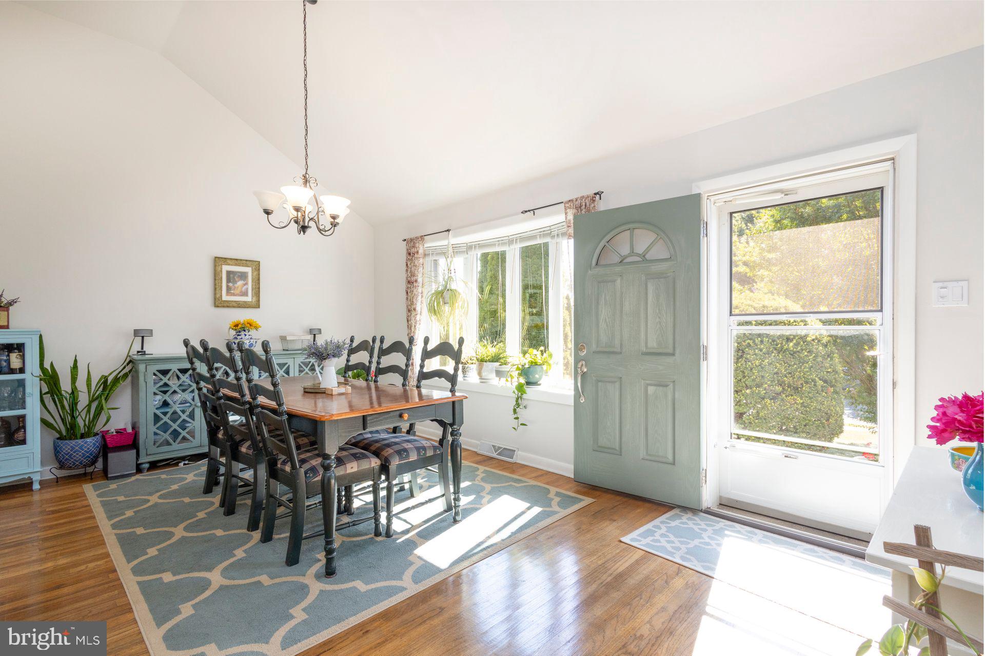 NORTH HILLS - Residential