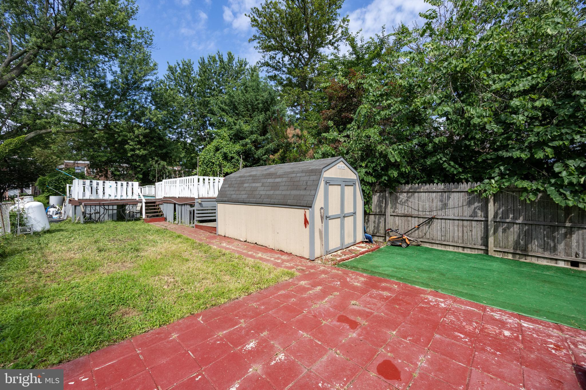 COLLINGDALE - Residential