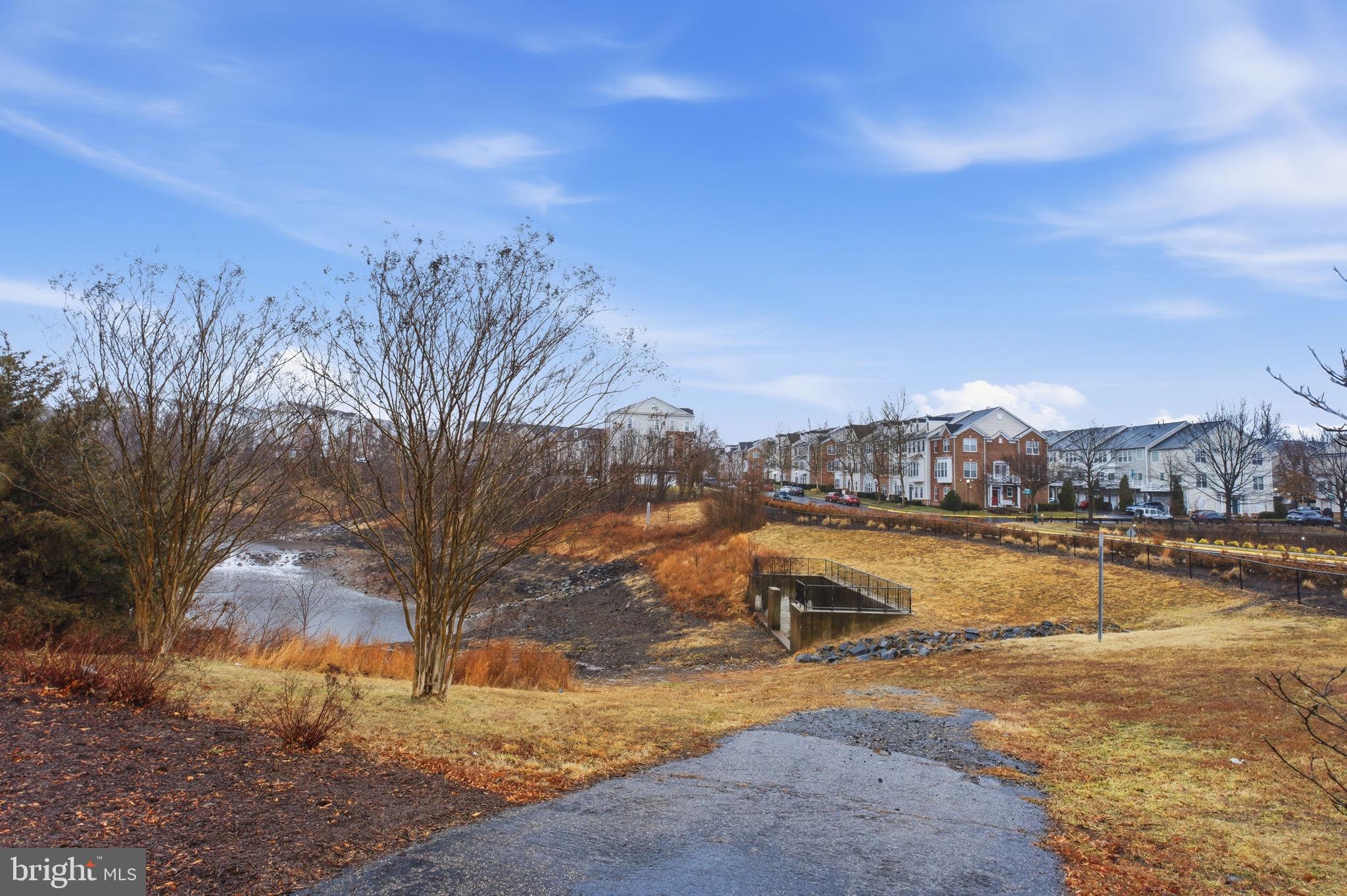 POTOMAC CLUB CONDOMINIUMS - Residential