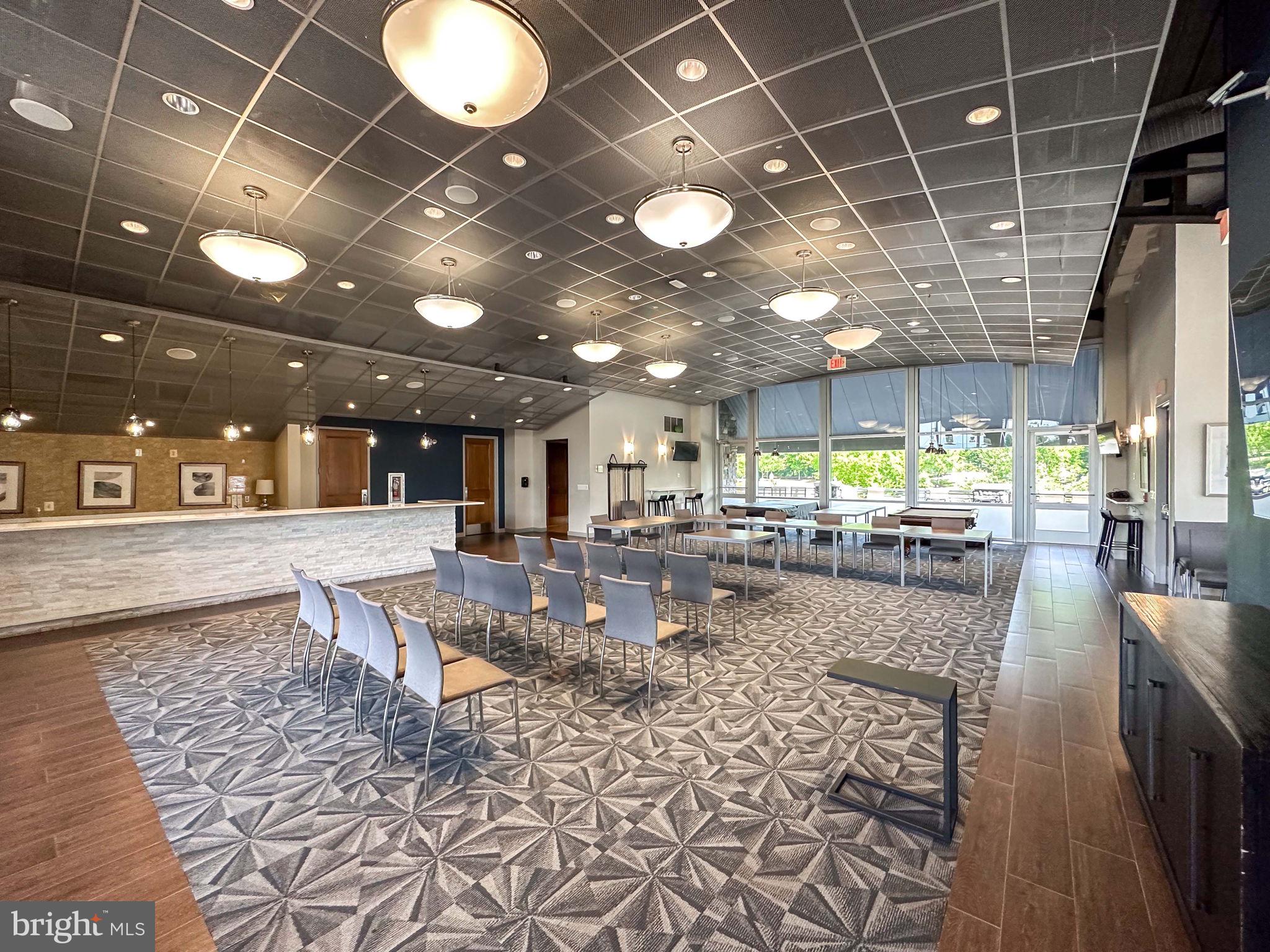 POTOMAC CLUB CONDOMINIUMS - Residential