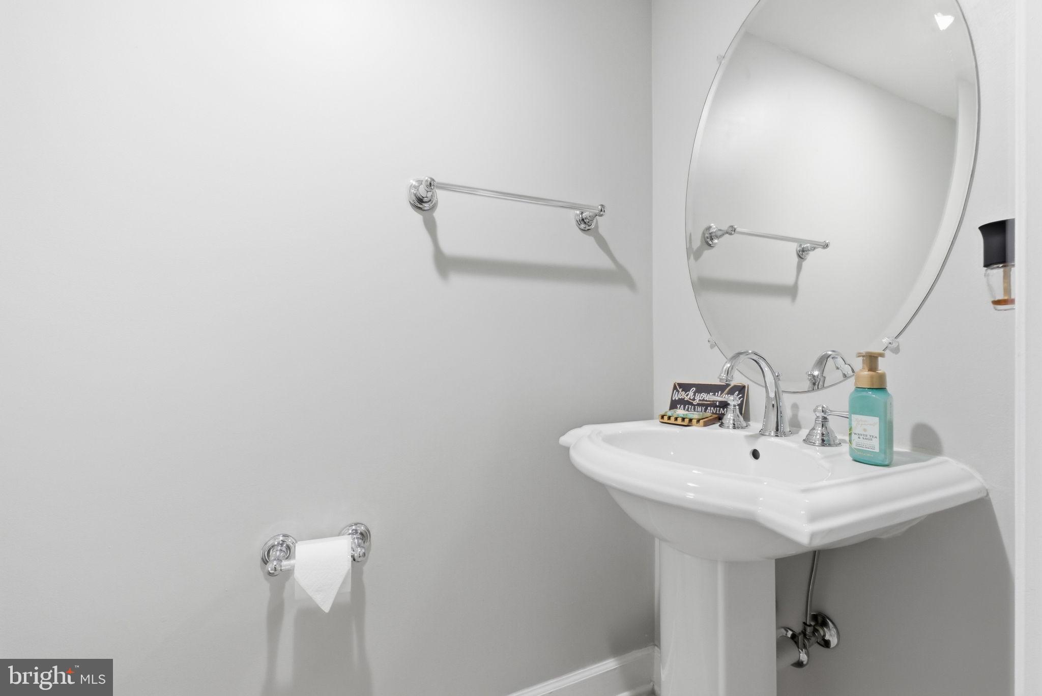 POTOMAC CLUB CONDOMINIUMS - Residential