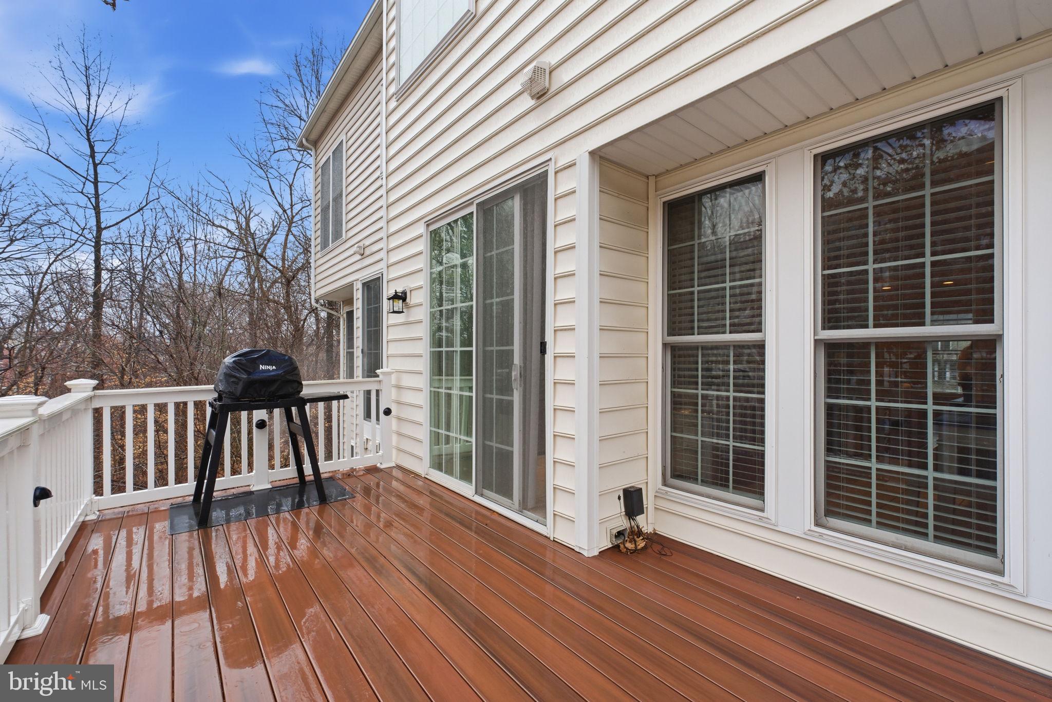 POTOMAC CLUB CONDOMINIUMS - Residential