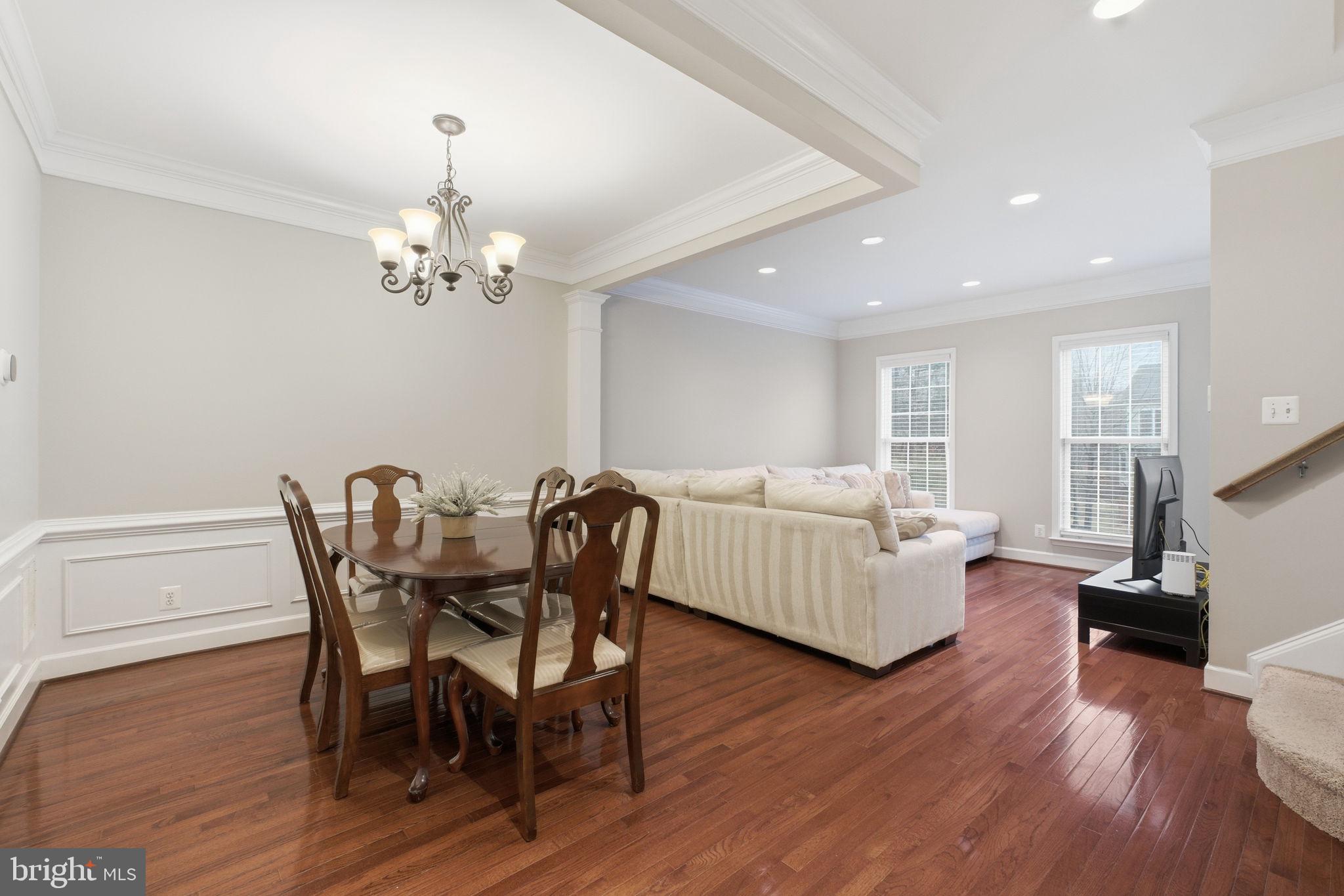 POTOMAC CLUB CONDOMINIUMS - Residential