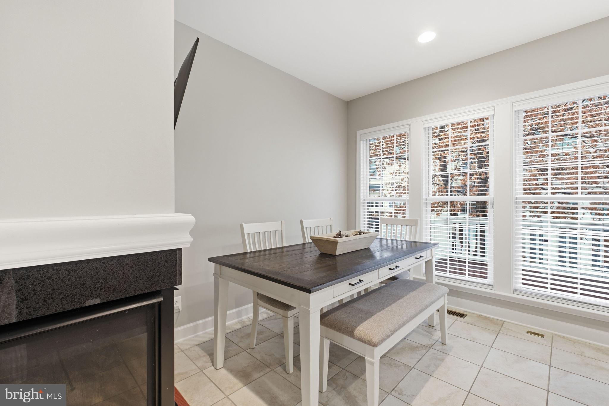 POTOMAC CLUB CONDOMINIUMS - Residential